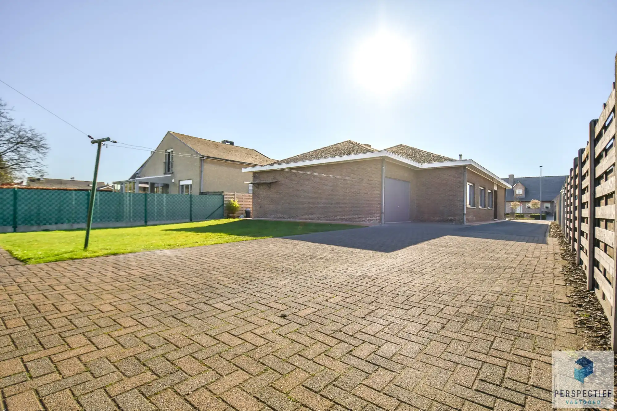 BEZOEKMOMENT WOENSDAG 25/03 VAN 16U TOT 18U | UITSTEKEND GELEGEN GELIJKVLOERSE WONING met 4 slaapkamers en tuin foto 6