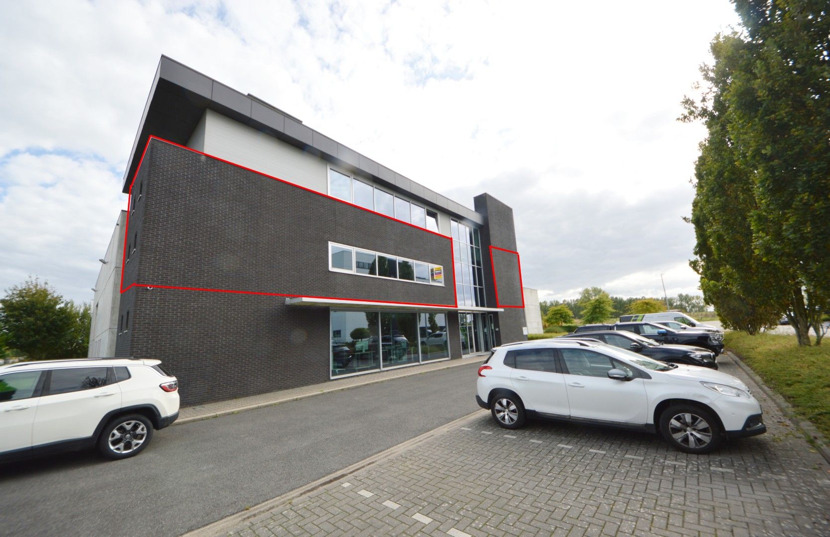 MODERN KANTOOR MET PARKING  foto {{pictureIndex}}