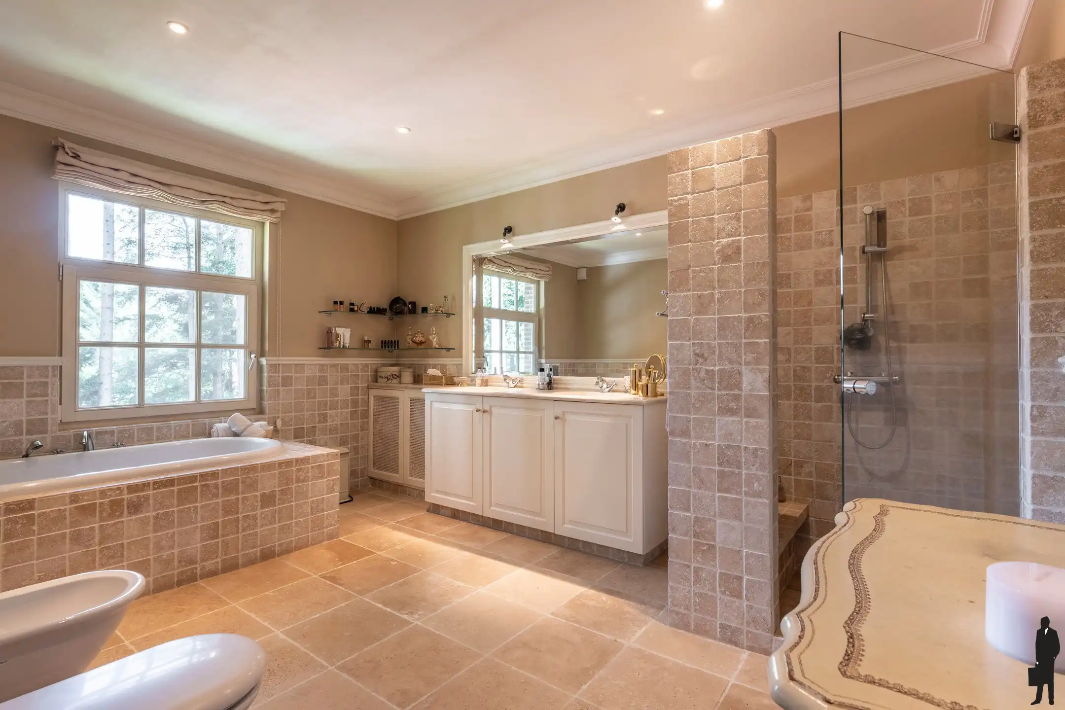 Tijdloze villa met 5 slks, 2 bdks en buitenzwembad foto 22