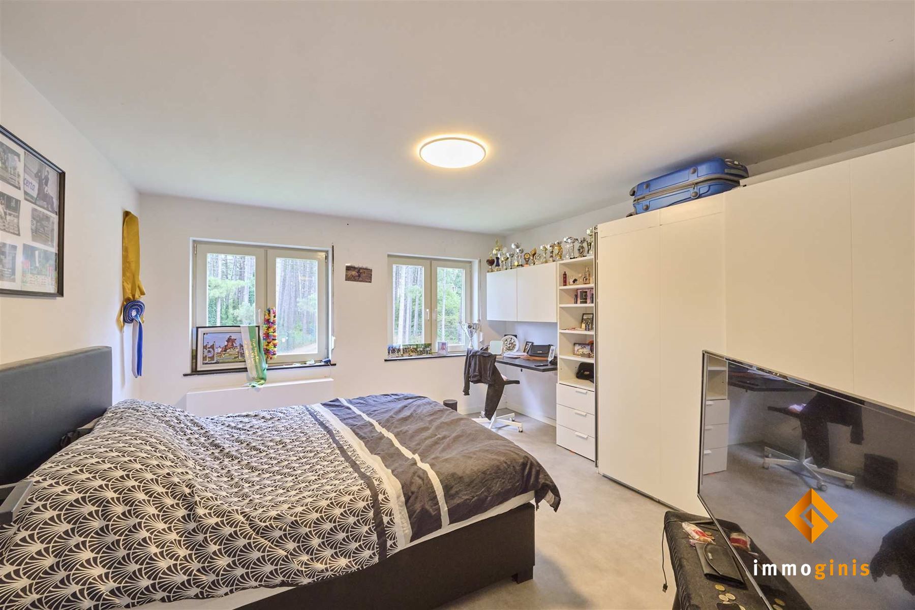 Ruime, gerenoveerde woning met 6 slaapkamers en loods (180m²) op een perceel van 71a44ca. foto 19