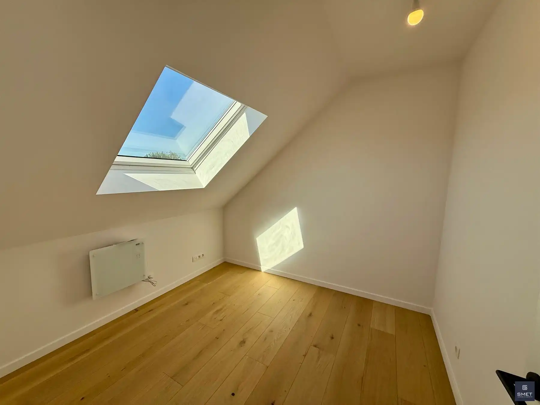 RUIME, VOLLEDIG GERENOVEERDE WONING MET 3 SLPKS foto 16