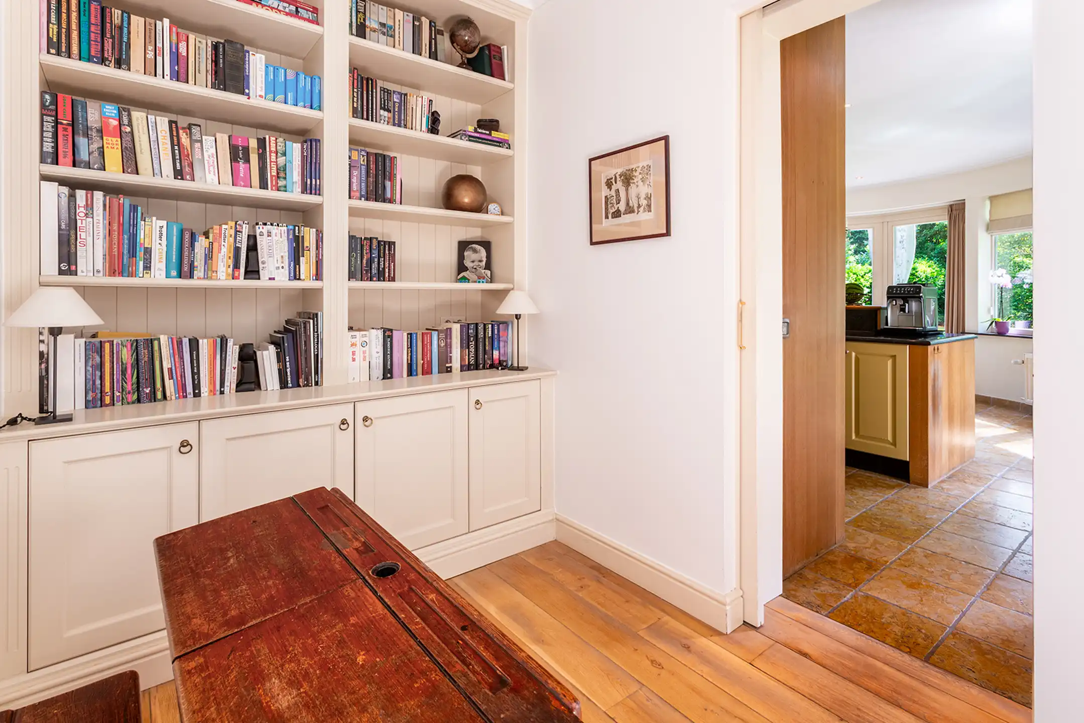 Charmante klasse-villa met rieten dak in bosrijke omgeving foto 13