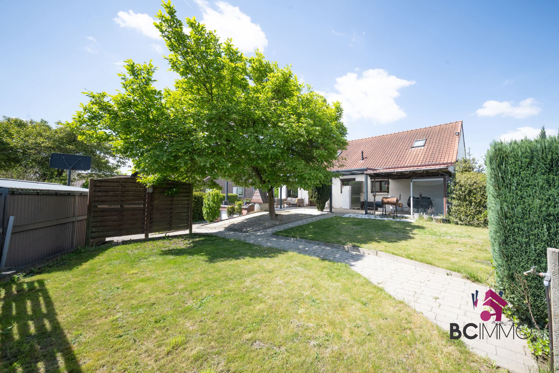 Gerenoveerde gelijkvloerse woning met 3 slaapkamers foto 17