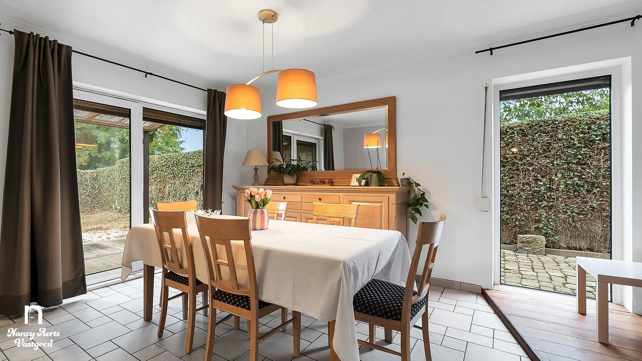 Halfopen gezinswoning met 3 slaapkamers en zonnige tuin foto 7