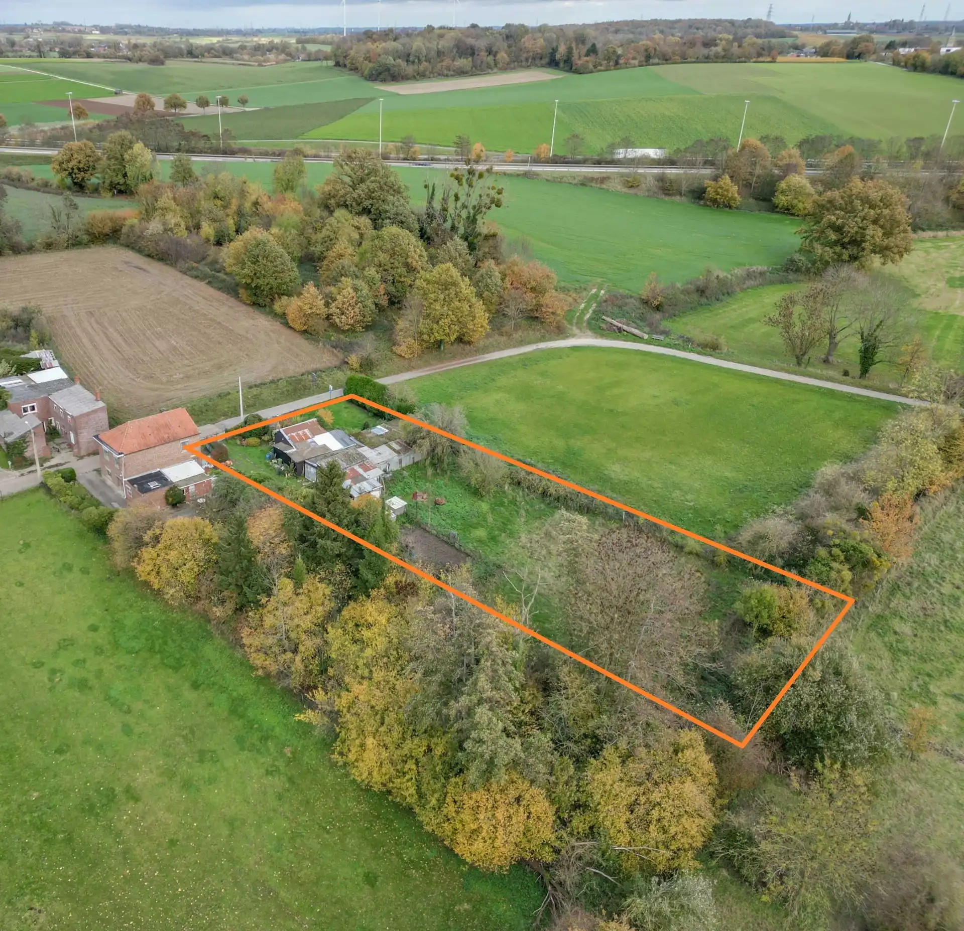 Bouwgrond voor halfopen bebouwing met ruime tuin foto 2