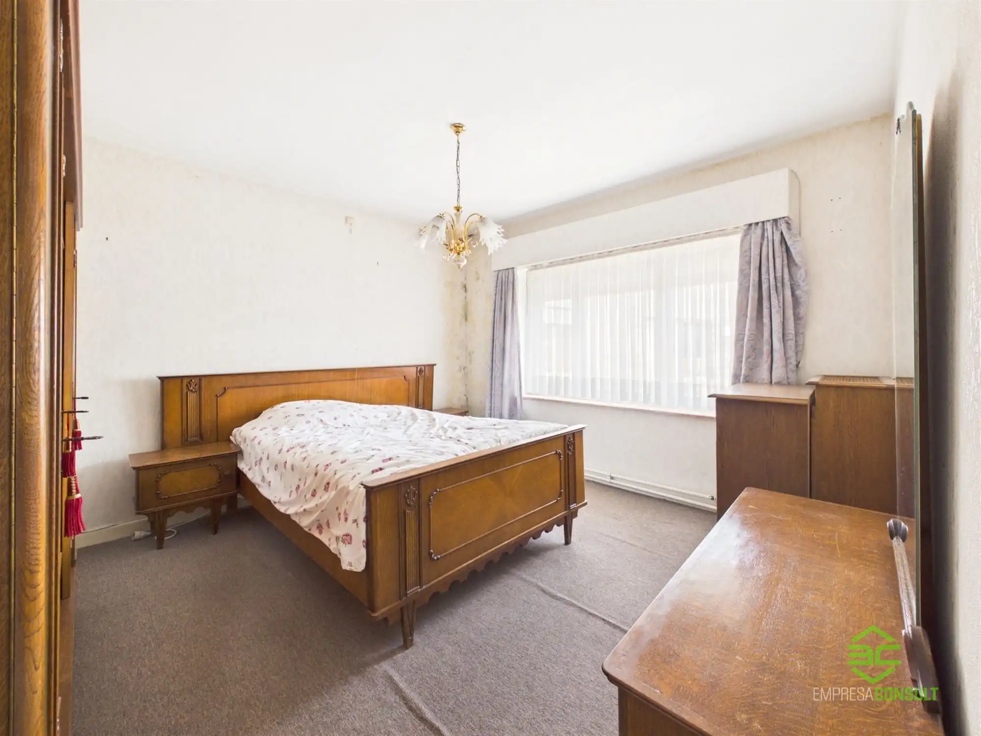 Ruime eigendom met woonst, appartement en opslagruimtes! foto 10
