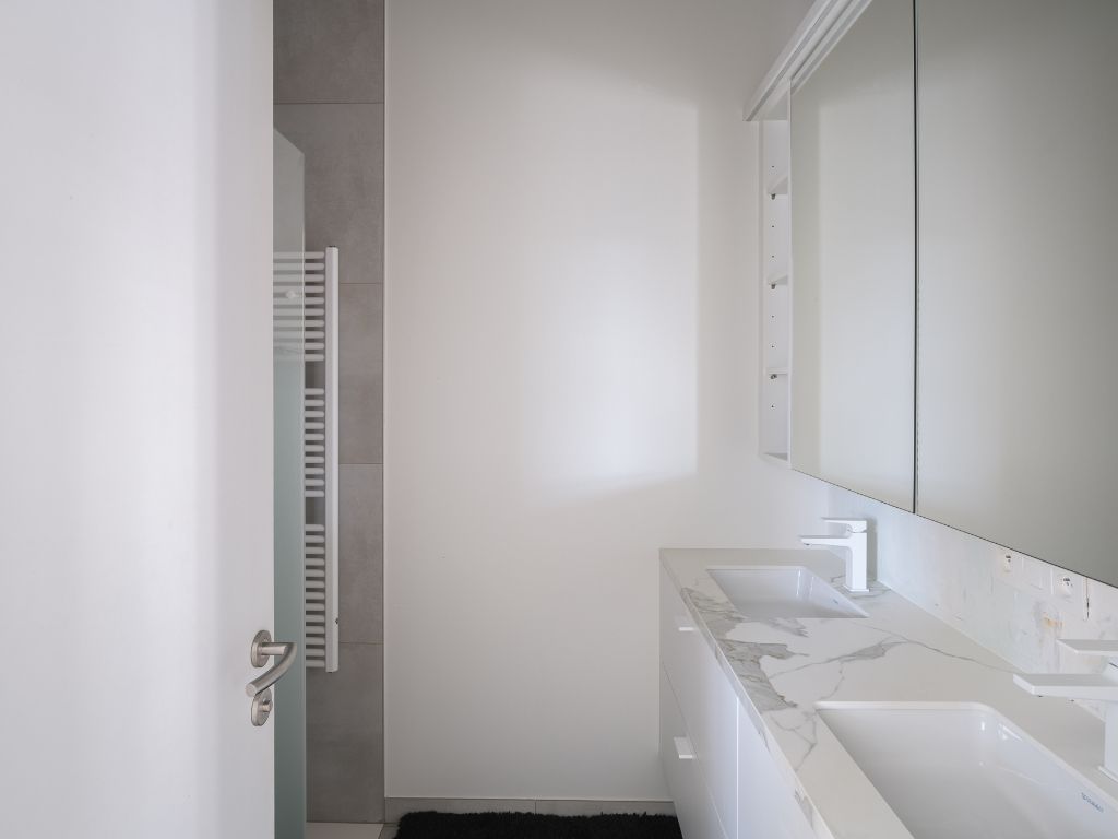 Lichtrijk 2-slaapkamer appartement aan het Sint-Annaplein foto 12
