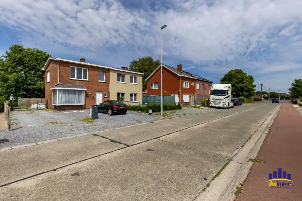 Ruime halfopen bebouwing met grote tuin in Lochristi opp. 688m² foto 3