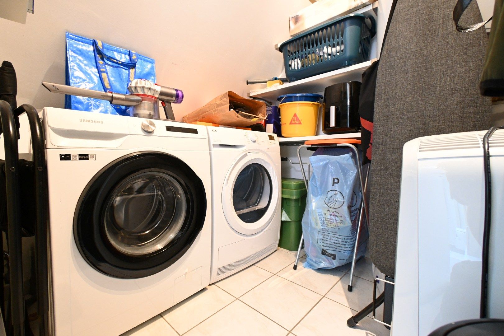 Knappe studio met mezzanine in Tongeren-centrum vlakbij park "De Motten" foto 9