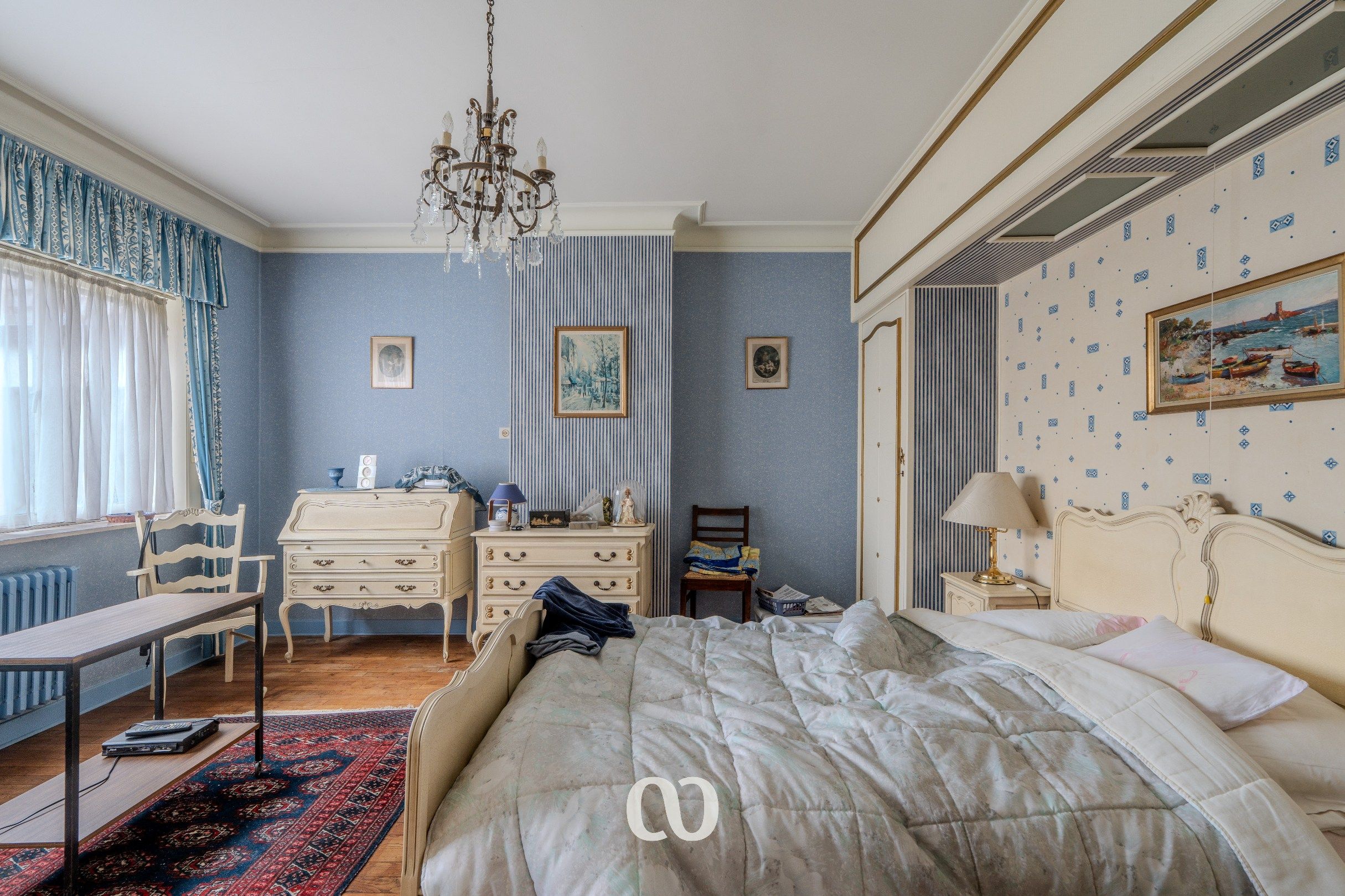 Zeer grote karaktervolle woning in art-deco stijl met tal van mogelijkheden foto 9