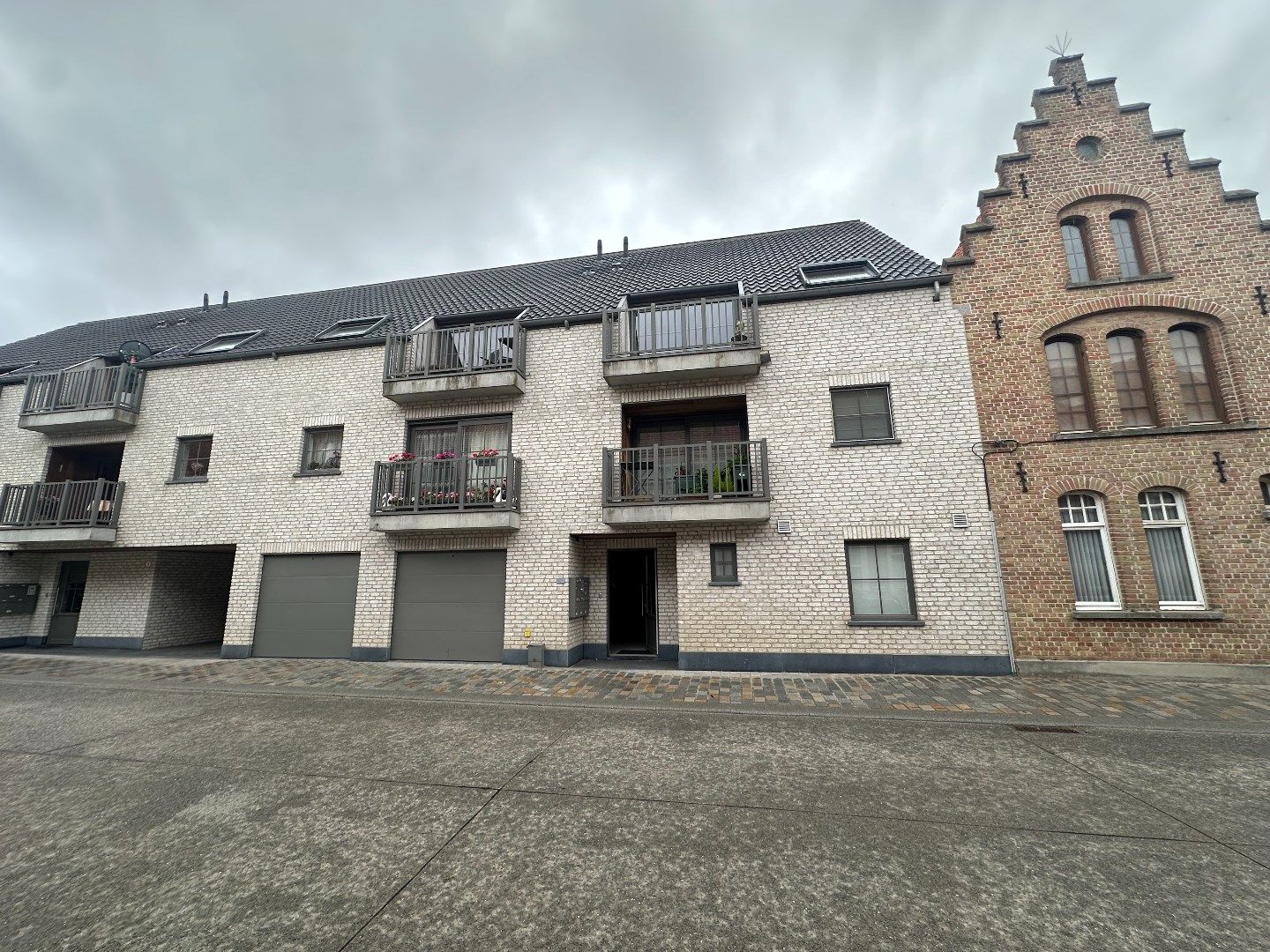Centraal gelegen, energiezuinig appartement met twee ruime slaapkamers foto {{pictureIndex}}