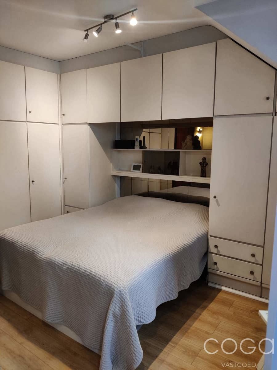 Woning met 4 slaapkamers, garage en tuin foto 12