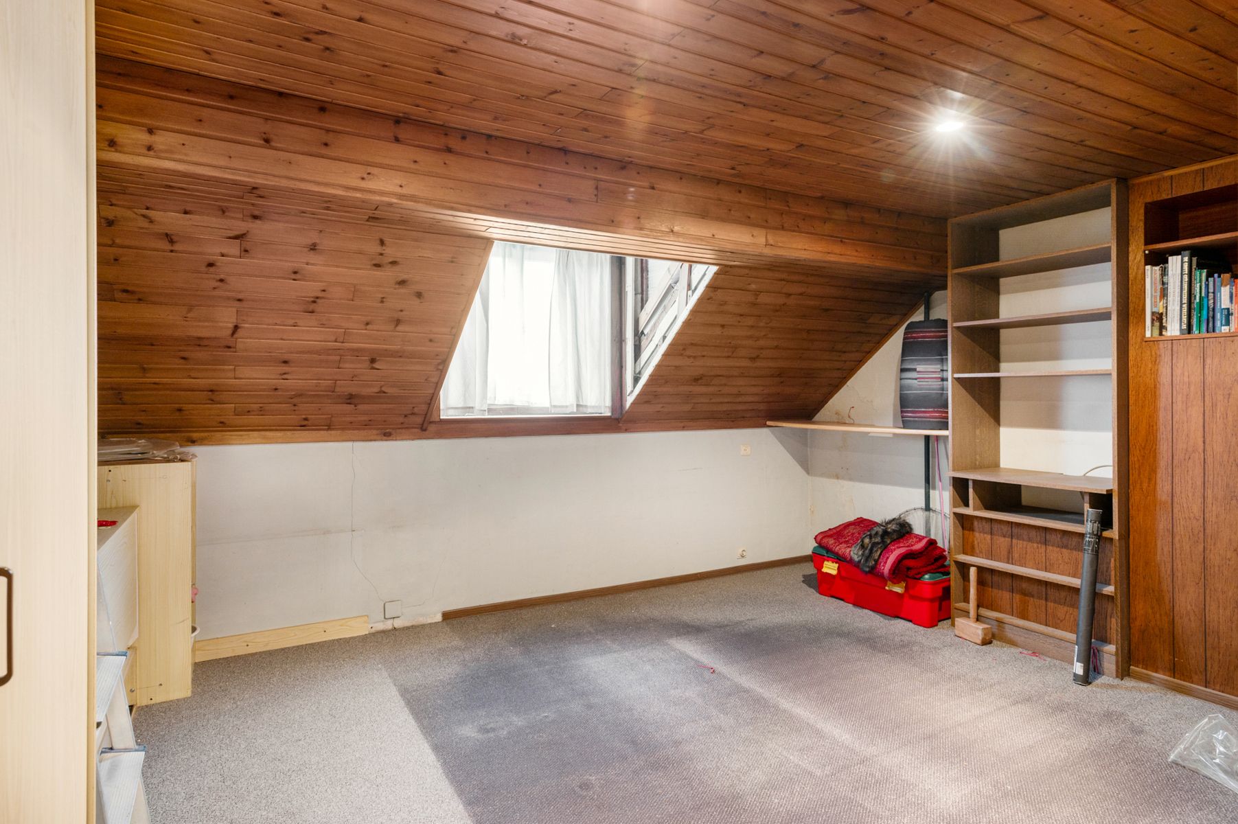Verrassend ruime woning met koer foto 10