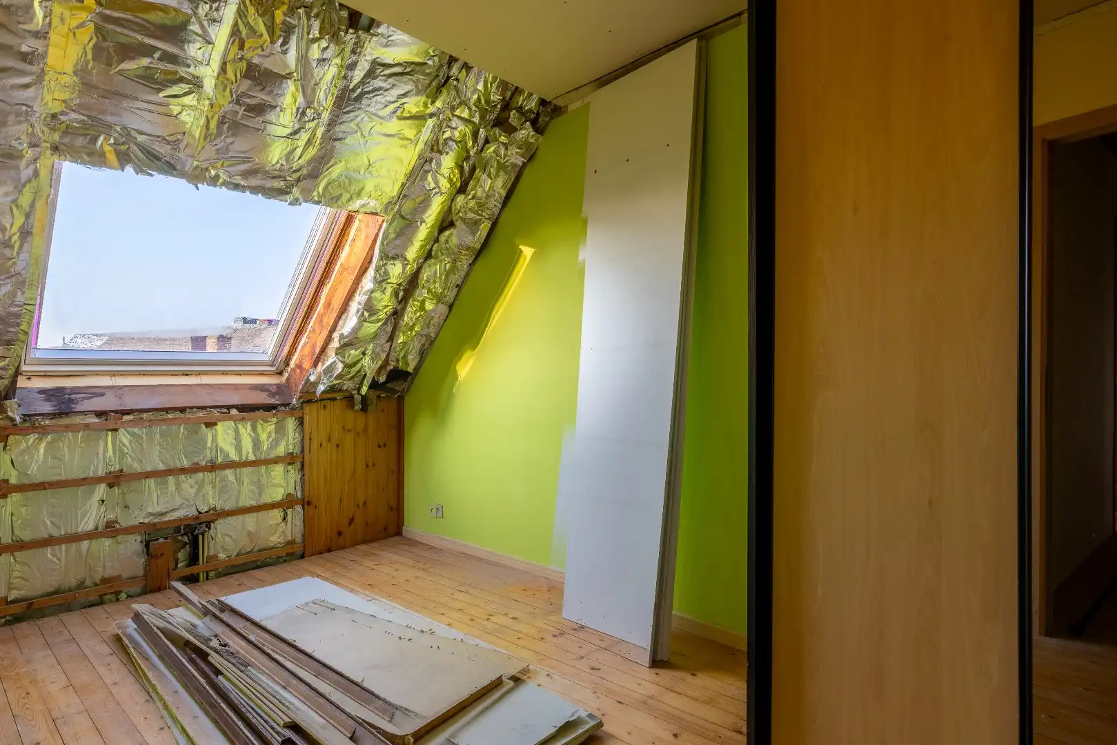 Gezellige bel-etage woning met 4 slk, grote garage en tuin foto 15