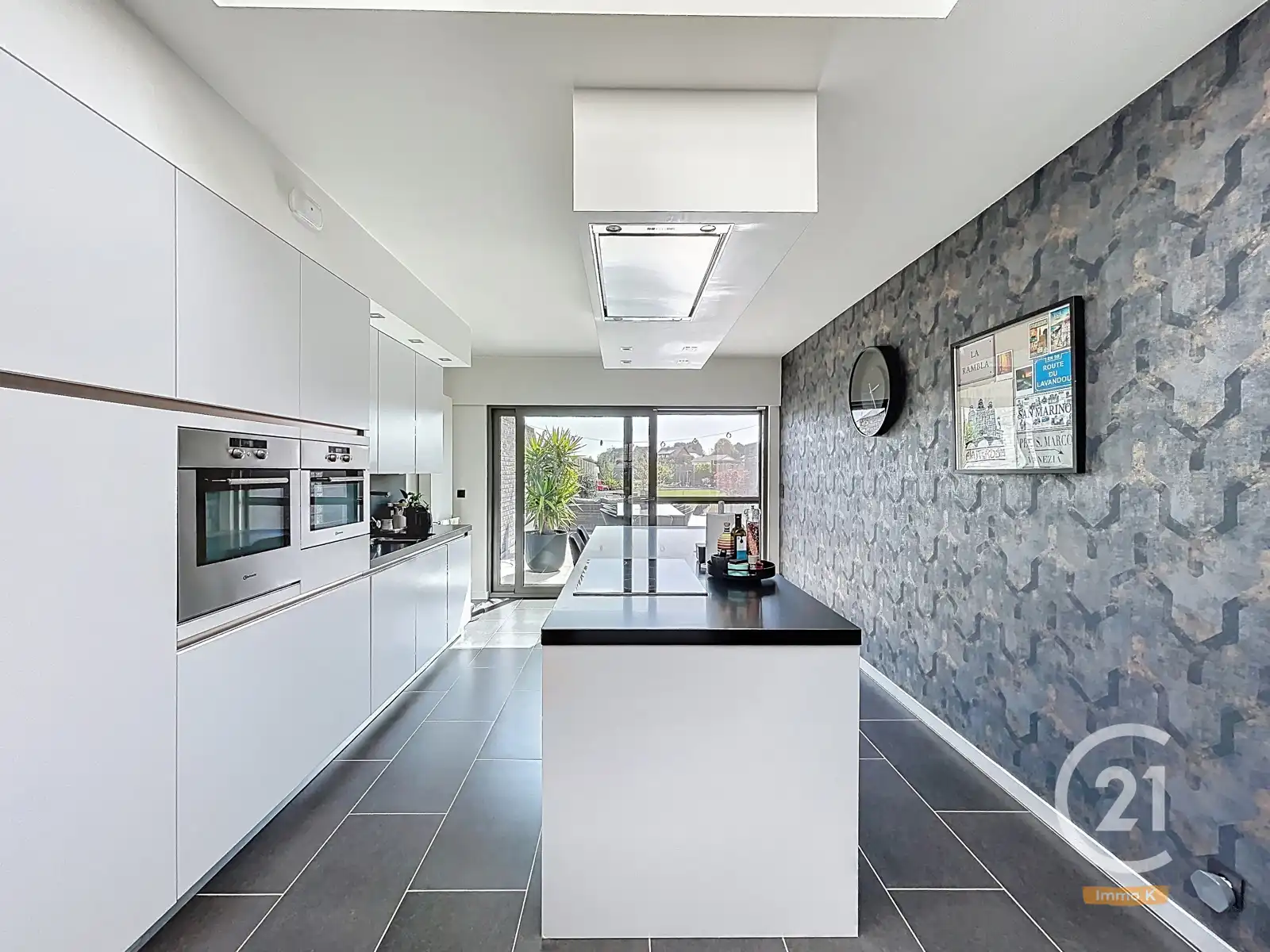 Instapklare, goed onderhouden gezinswoning met ruime garage. foto 3