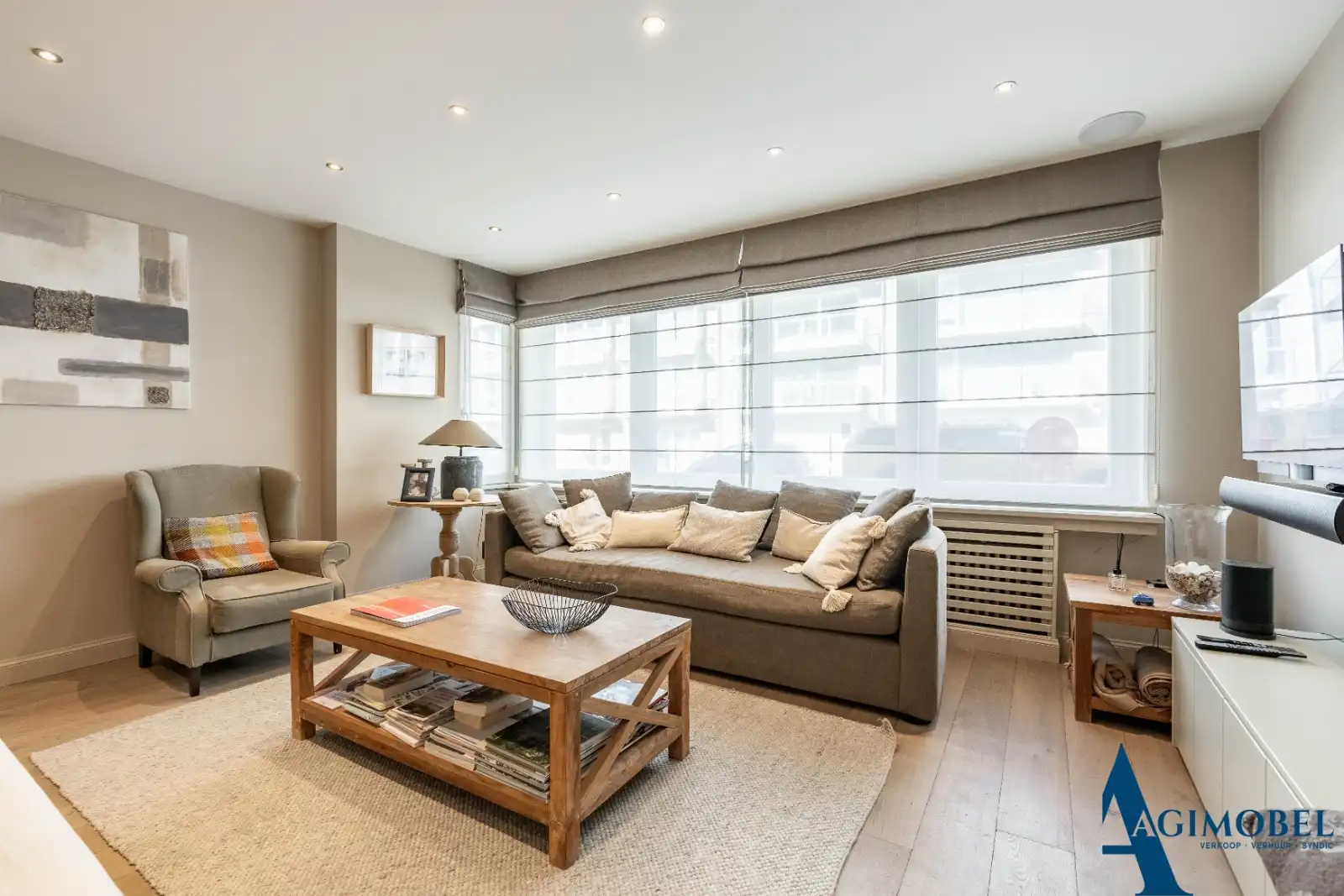 Beleef een vakantie aan zee met landelijke charme  in dit ruim appartement met terras/koer en 3 grote slaapkamers, 200m van het strand. foto 3