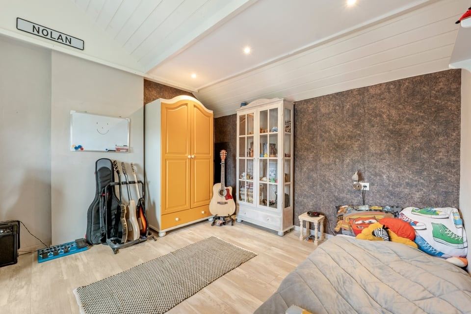 INSTAPKLARE WONING MET 4 SLAAPKAMERS EN 2 BADKAMERS OP EEN GOEDE LOCATIE foto 31