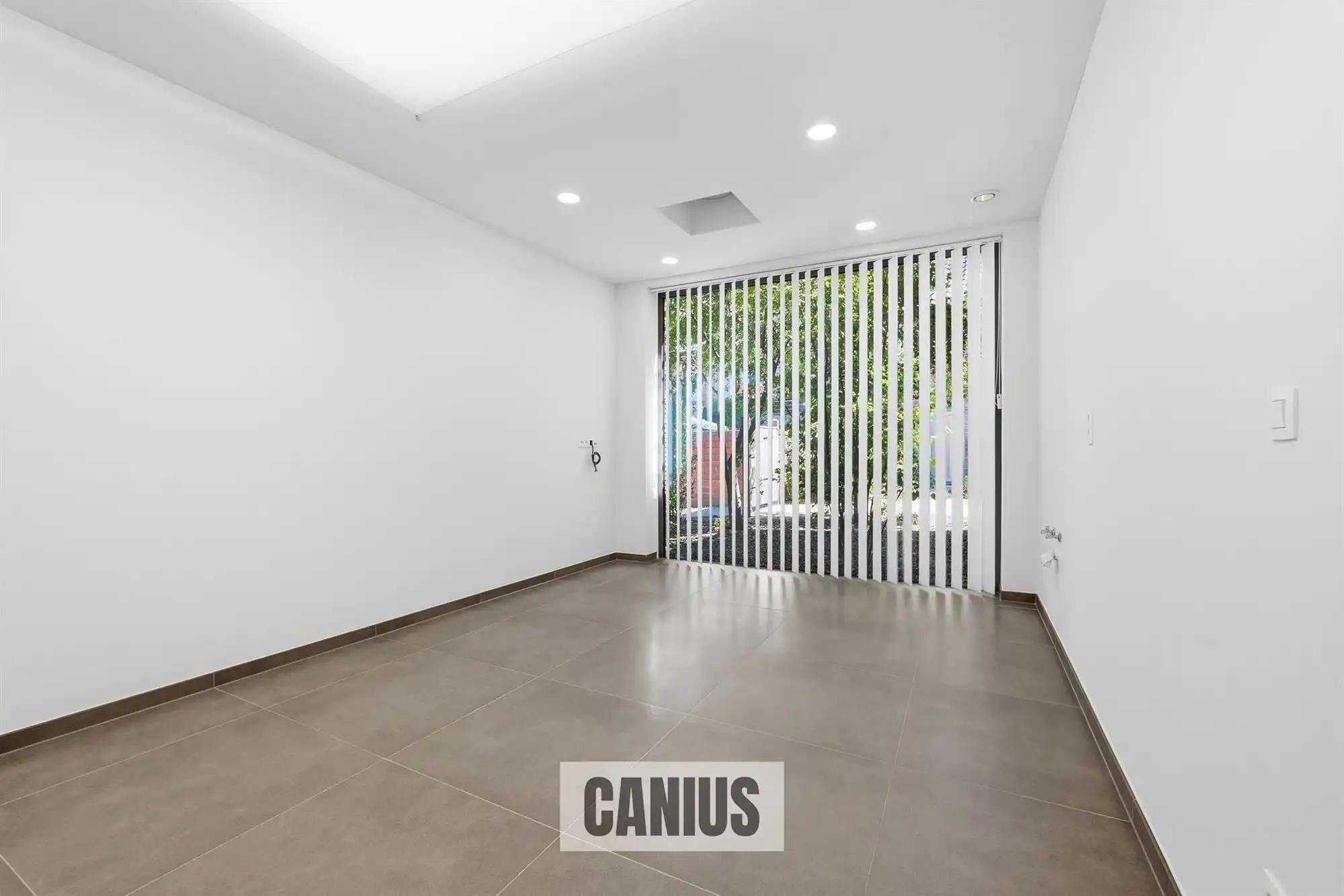 KANTOORGEBOUW MET PRAKTIJKRUIMTES OP TOPLOCATIE foto 10