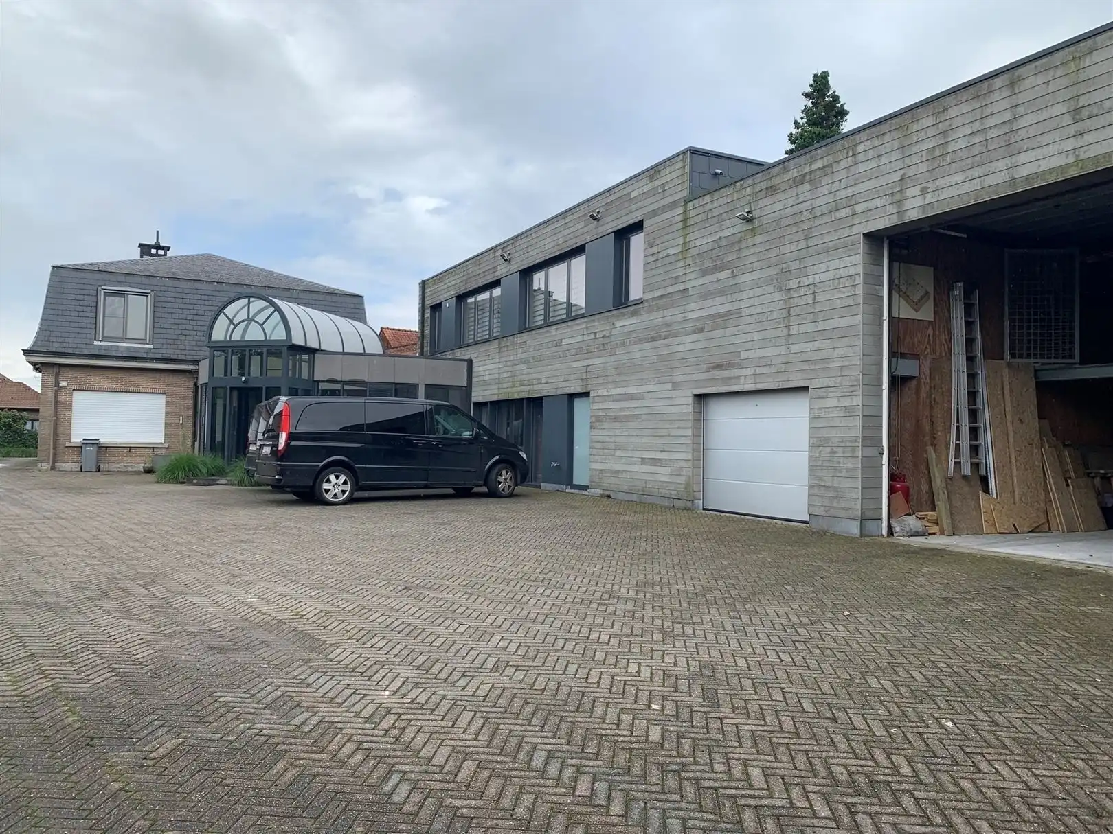 Woning met kantoren en magazijn van 1500m² foto 24