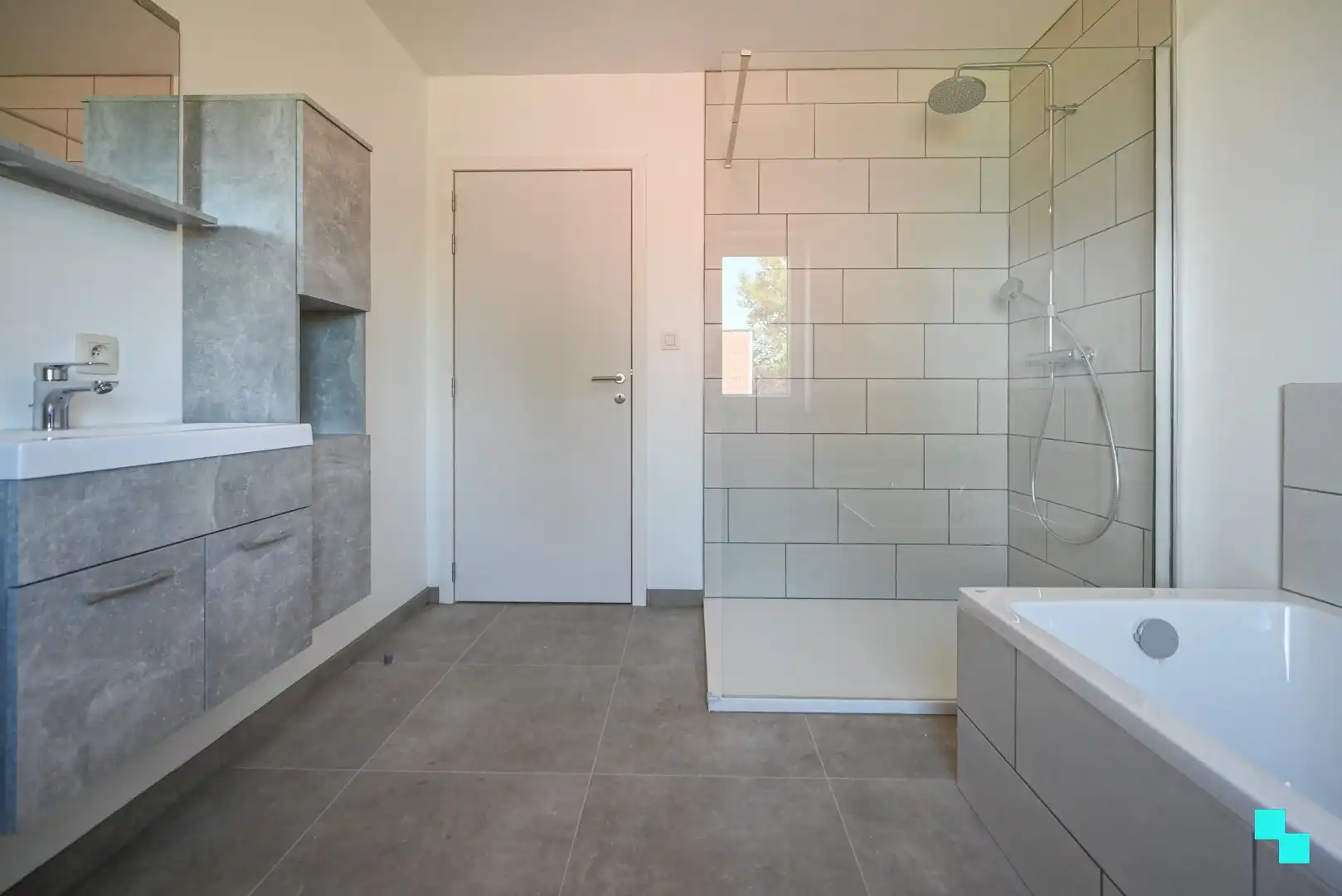 Riante nieuwbouwwoning met aangename tuin te Izegem foto 25