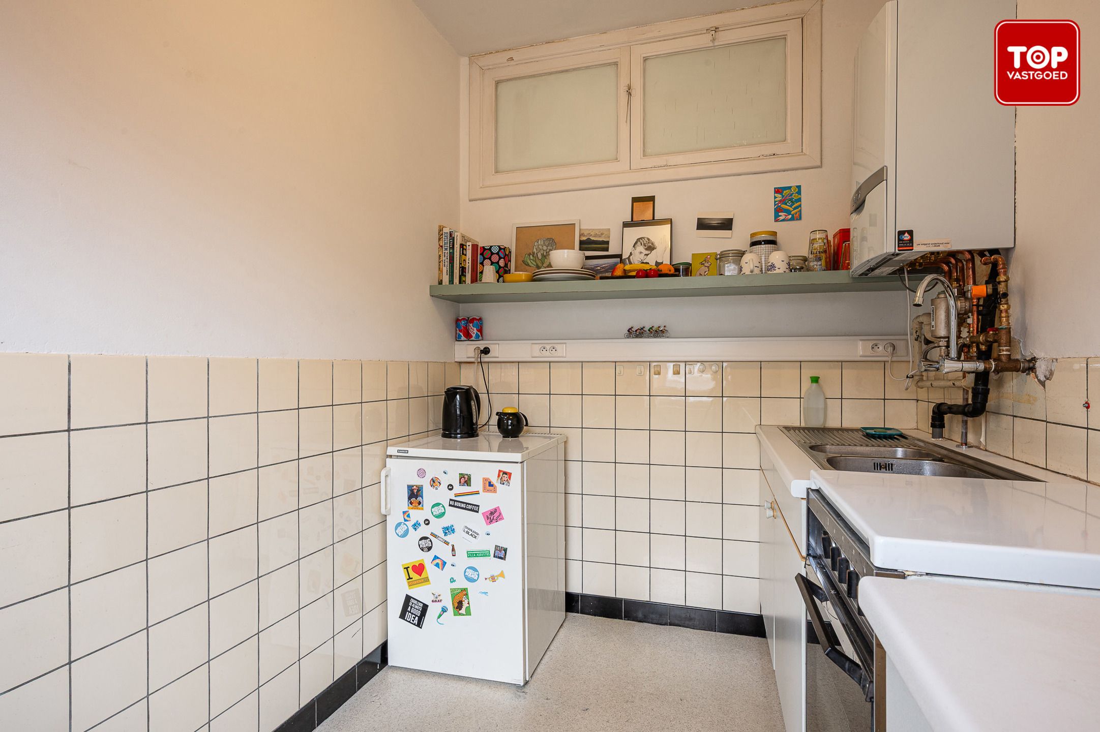 Op te frissen tweeslaapkamerappartement nabij de Stationsbuurt Gent-Sint-Pieters. foto 8