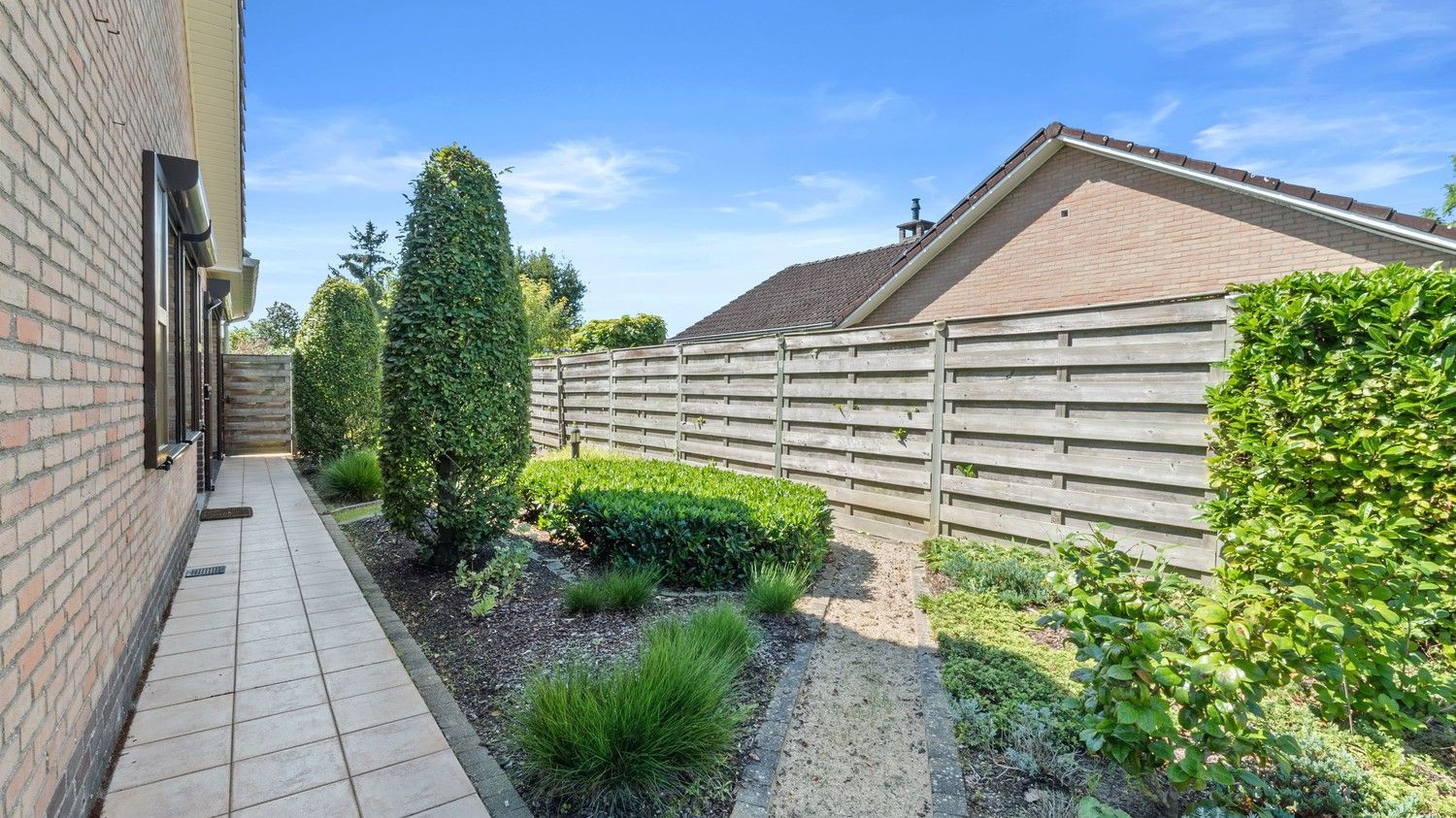 Zeer nette, gelijkvloerse woning met 3 slaapkamers, tuin en garage foto 30