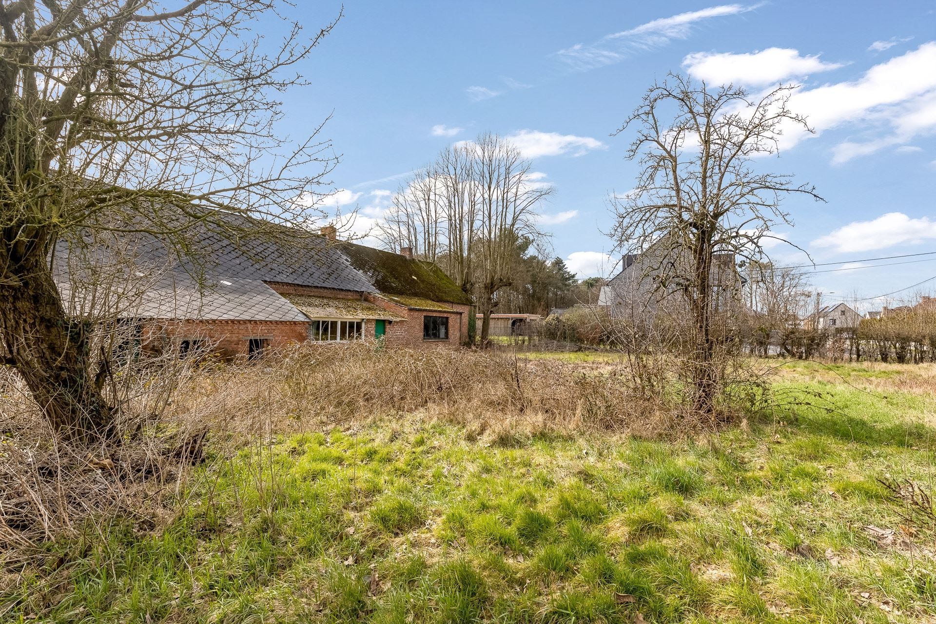 Charmante, volledig te renoveren of herop te bouwen hoeve op een perceel van bijna 2 hectare foto 28