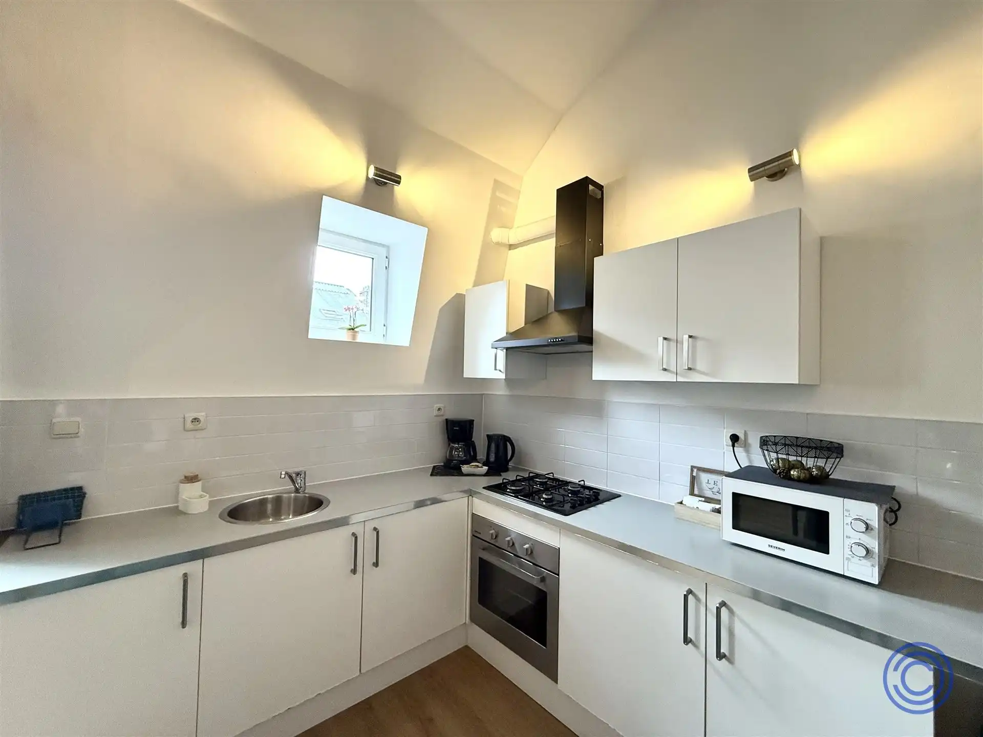 Gemeubeld 1 slpk app op TOP locatie! foto 3