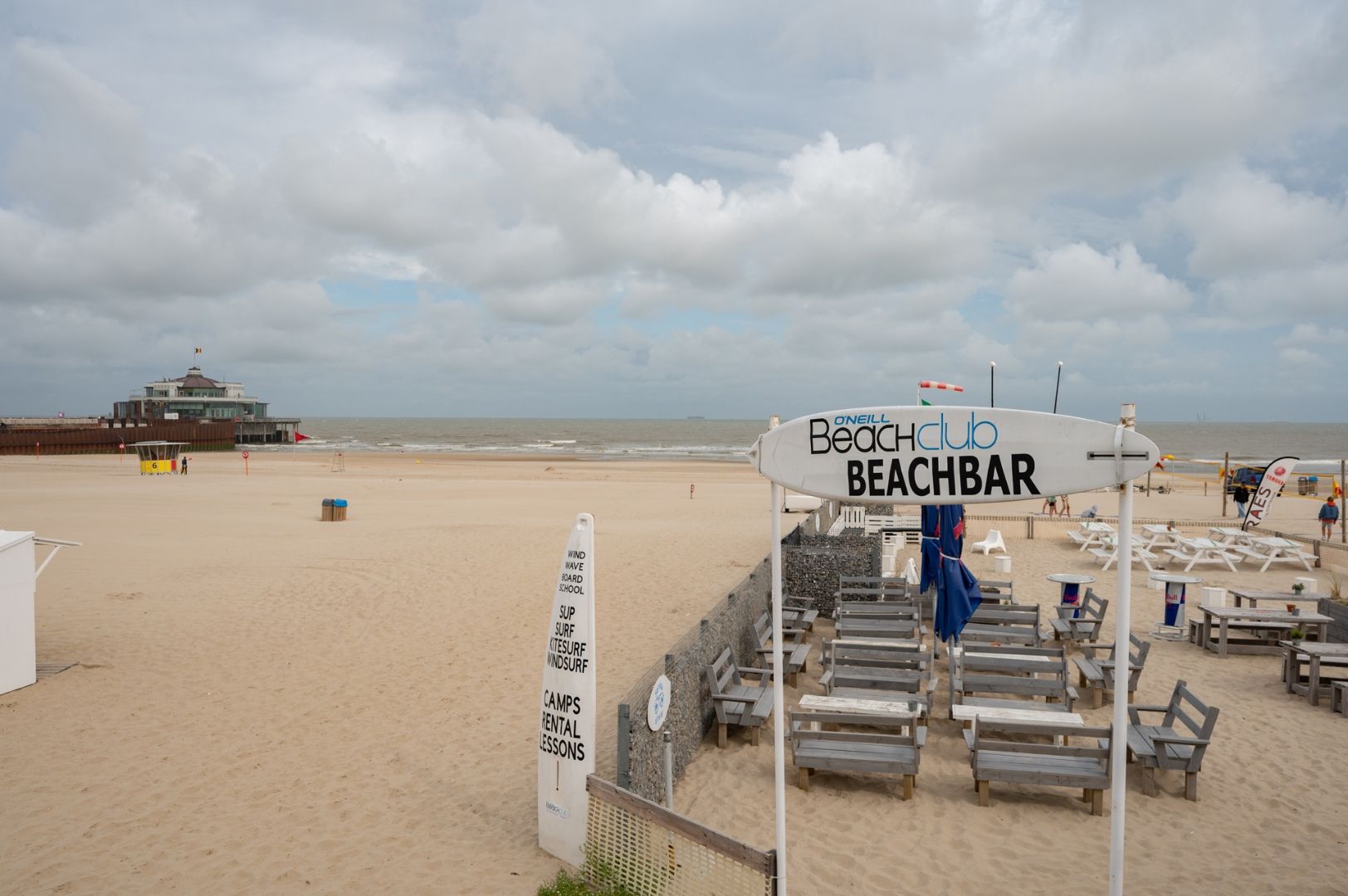 Lichtrijk nieuwbouwappartement aan de zee foto 7