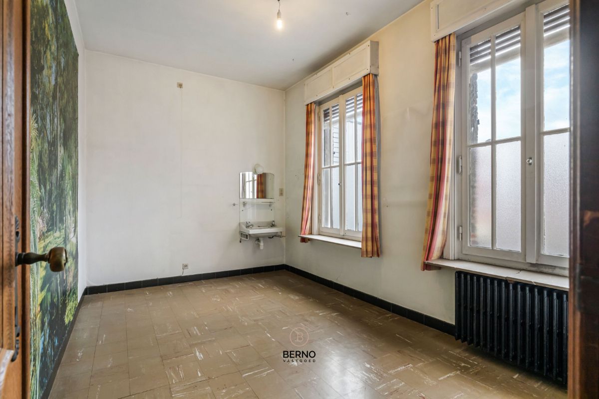 Te koop: Karaktervolle herenwoning met praktijkruimte in Zele foto 13