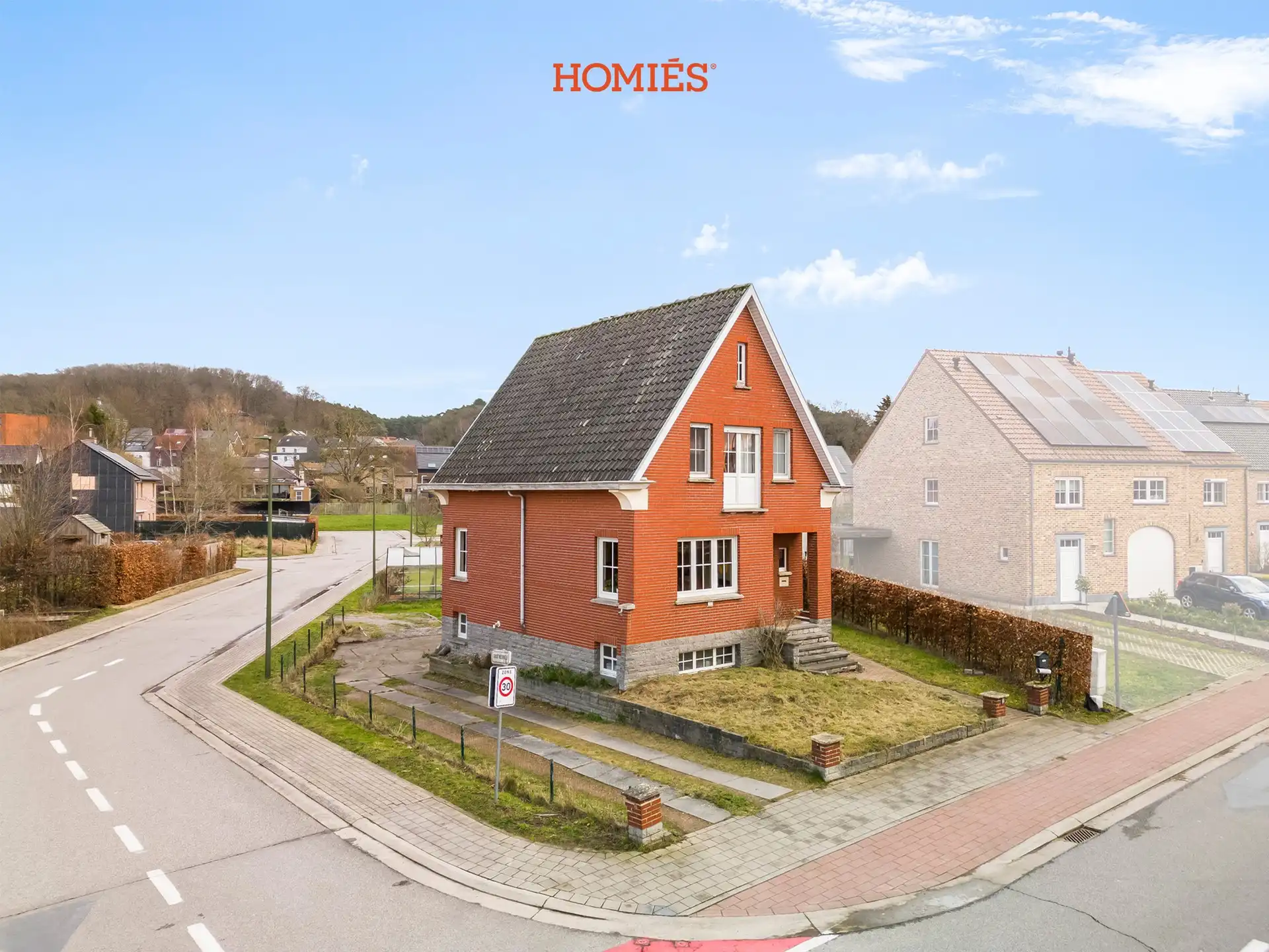 Te renoveren woning met potentieel in Sint-Joris-Weert foto 3