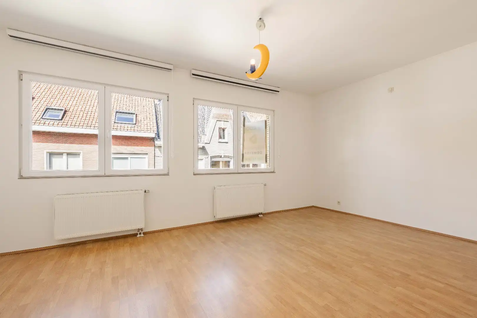 CENTRAAL GELEGEN INSTAPKLARE WONING foto 13
