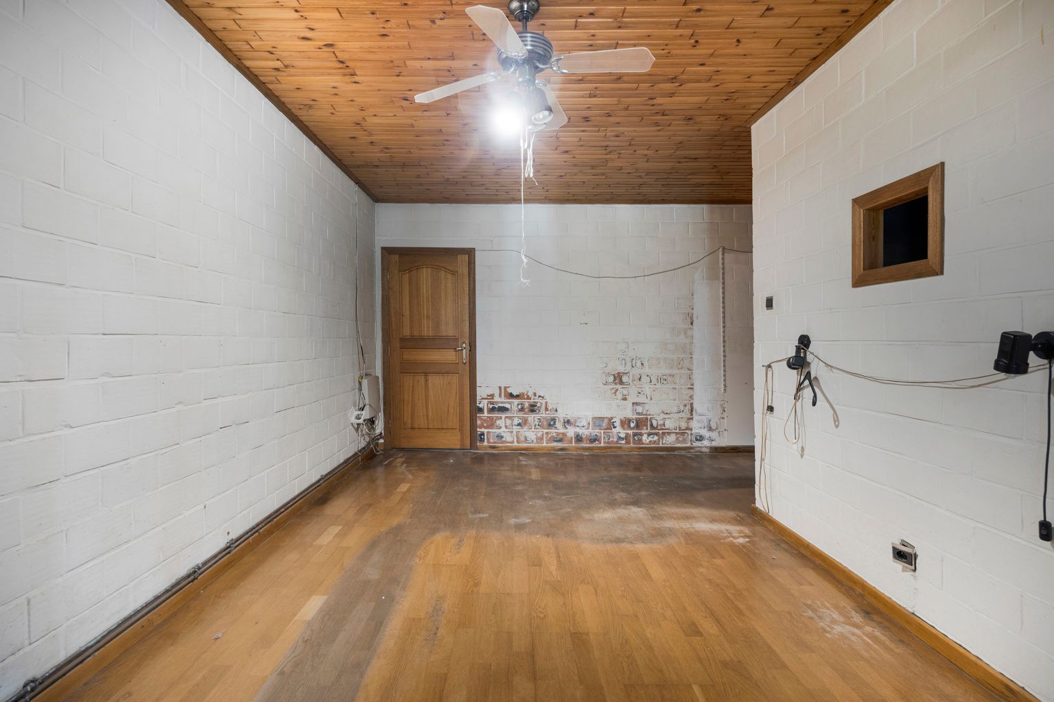 Te renoveren laagbouwvilla met verzicht in rustige straat foto 14