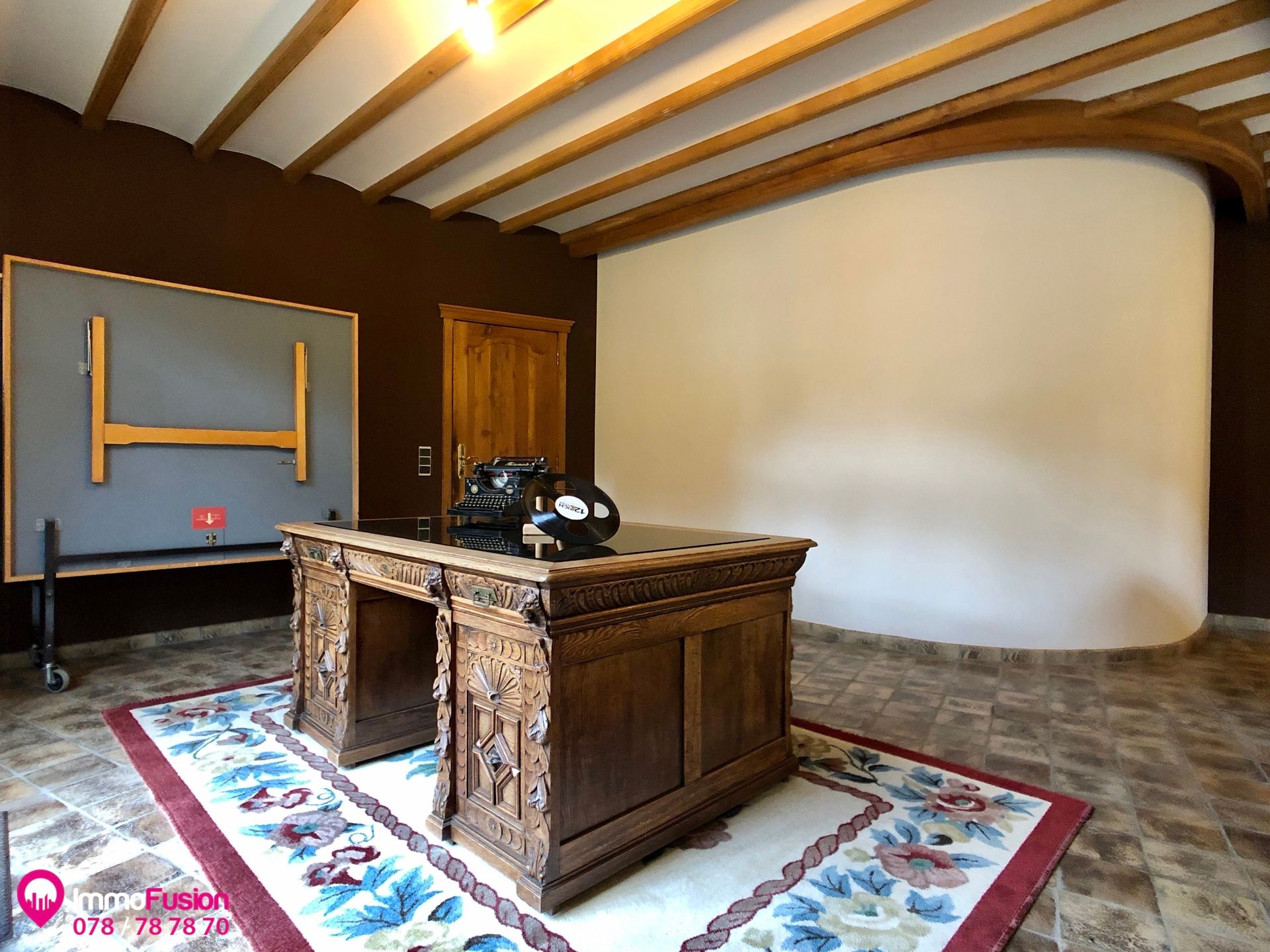 Unieke villa met bijgebouw, op ruim perceel van ca. 8.5 HA! foto 30
