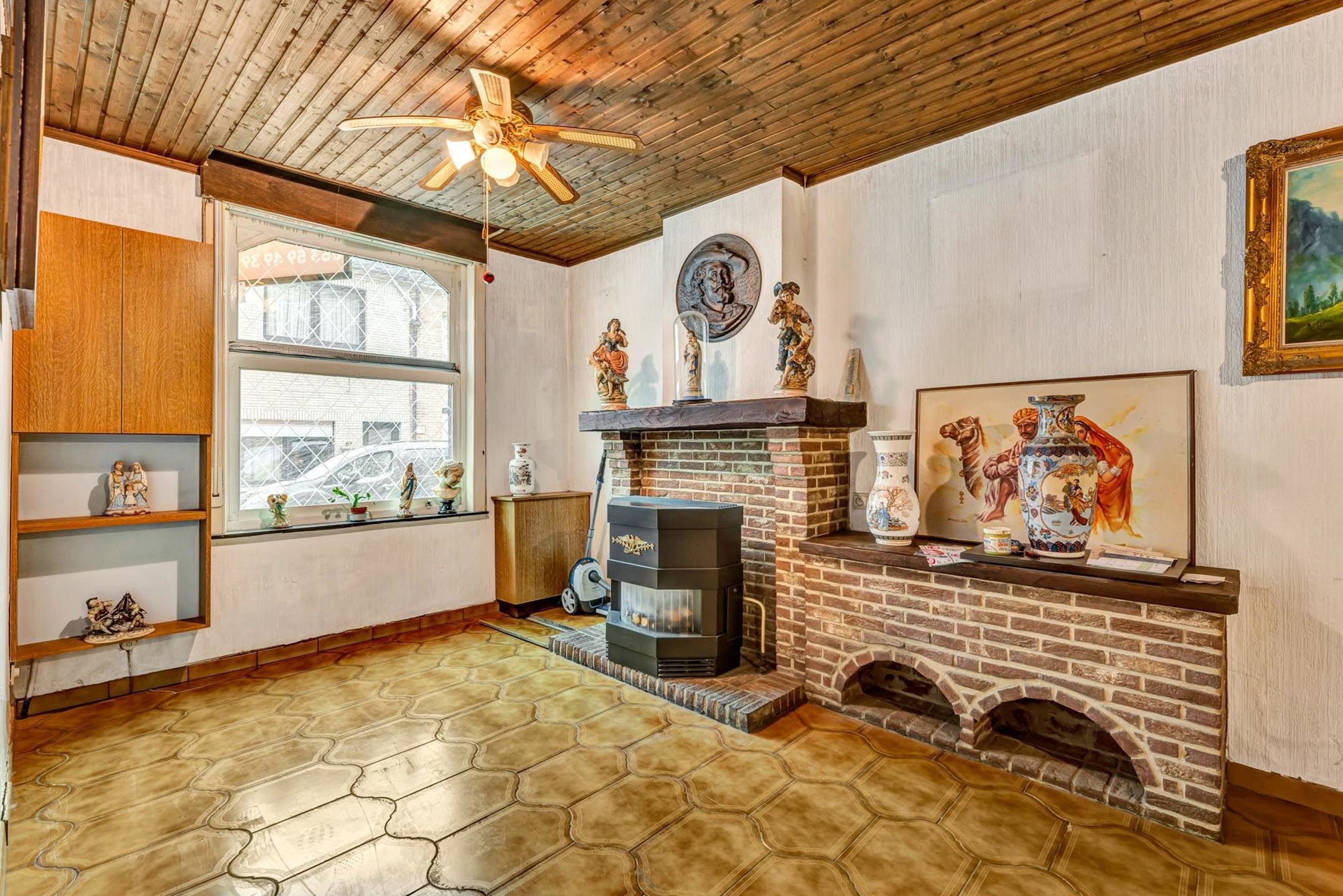 Te renoveren woning nabij centrum Aalst met 2 ruime slpks foto 4