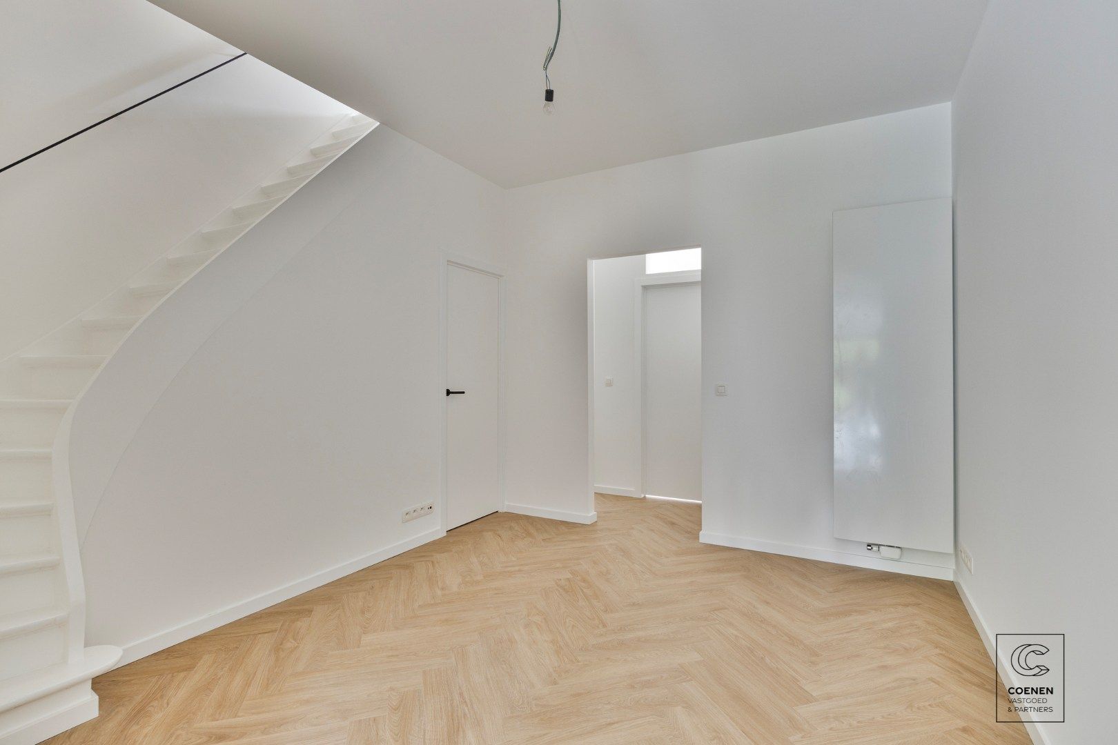 Prachtig, volledig gerenoveerde HOB met twee slaapkamers op een centrale ligging te Brasschaat!  foto 6