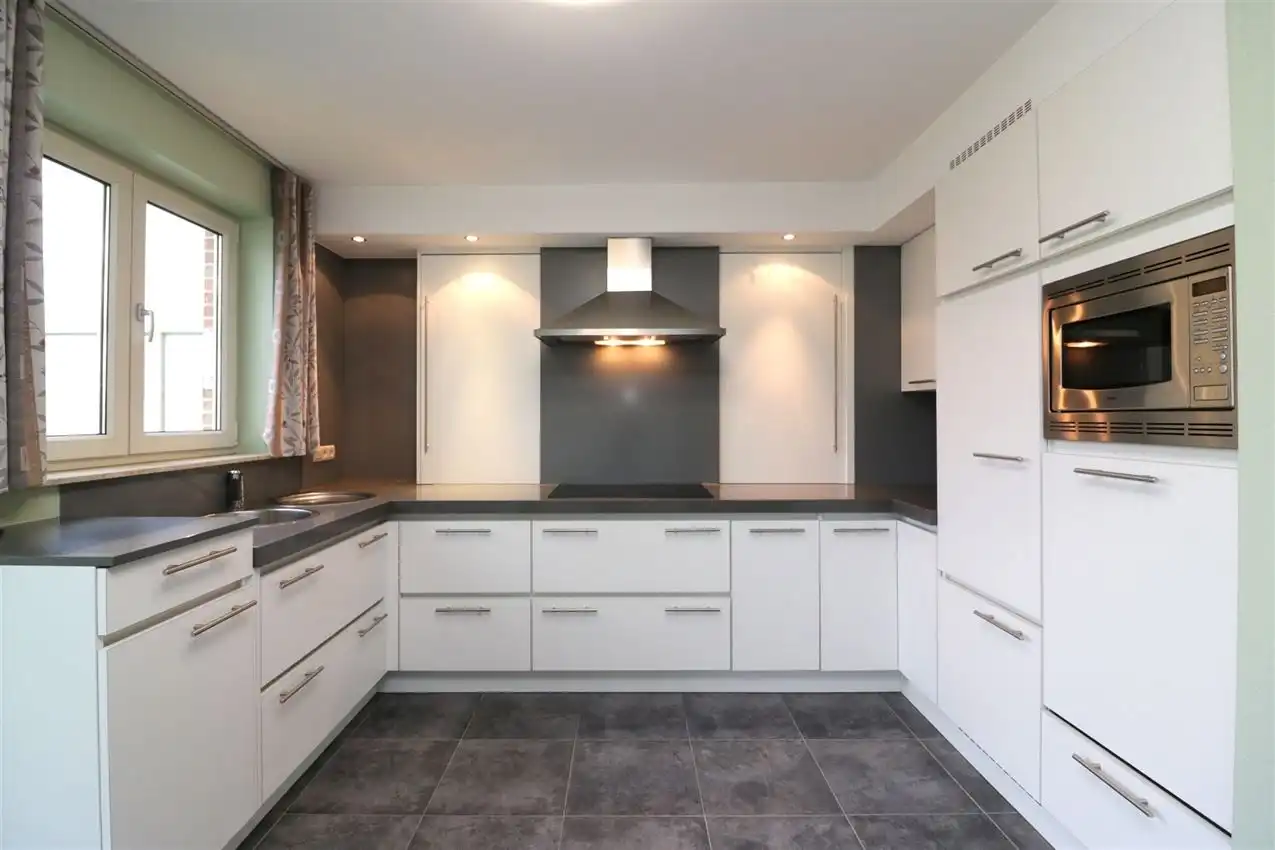 Duplex met lif tot slaapniveau, groot terras & garage foto 11