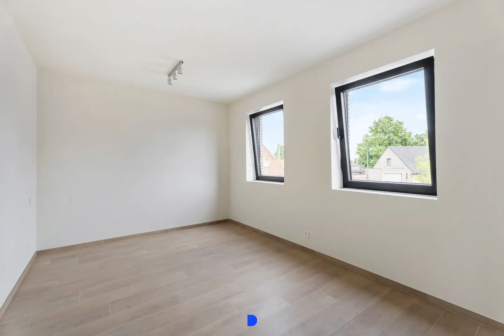 Prachtige nieuwbouwwoning in het centrum van Oostnieuwkerke foto 13