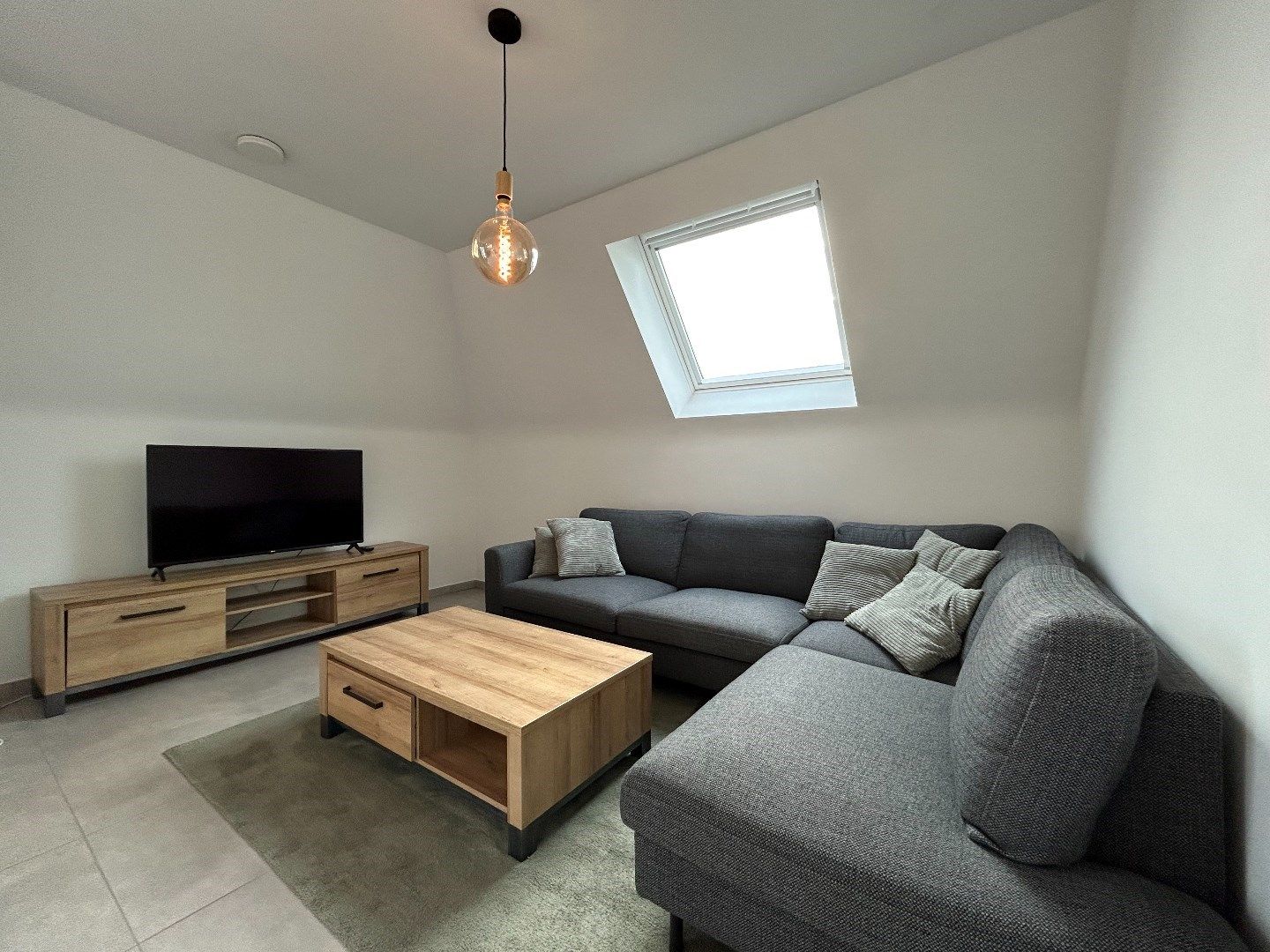 Recent, instapklaar appartement (75 m²) met 2 slaapkamers in vrijstaande, kleinschalige residentie + autostaanplaats foto 2