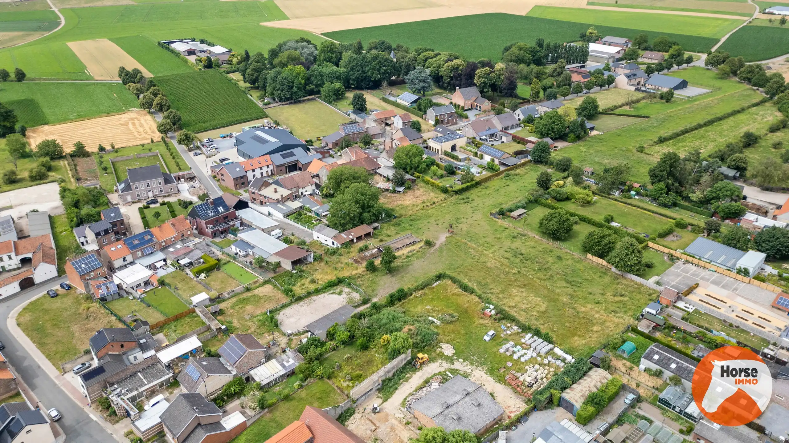 RIEMST - Te renoveren woning met stalling foto 25