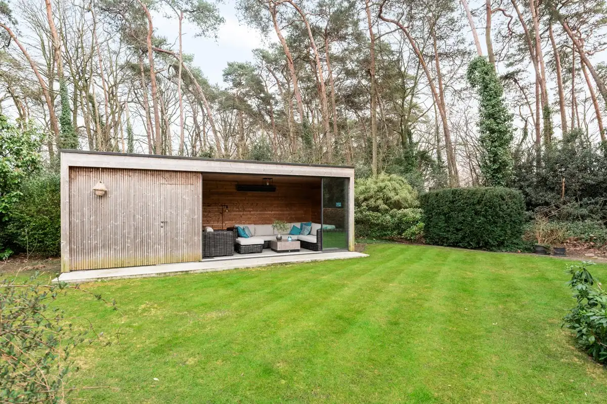 Een verrassend ruim familiehuis op 1135 m² met mogelijks 5 slaapkamers! foto 5