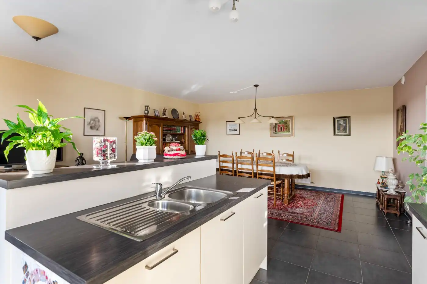 Recent, energiezuinig app. op 2e verd. met 2 slpk. en terras foto 5