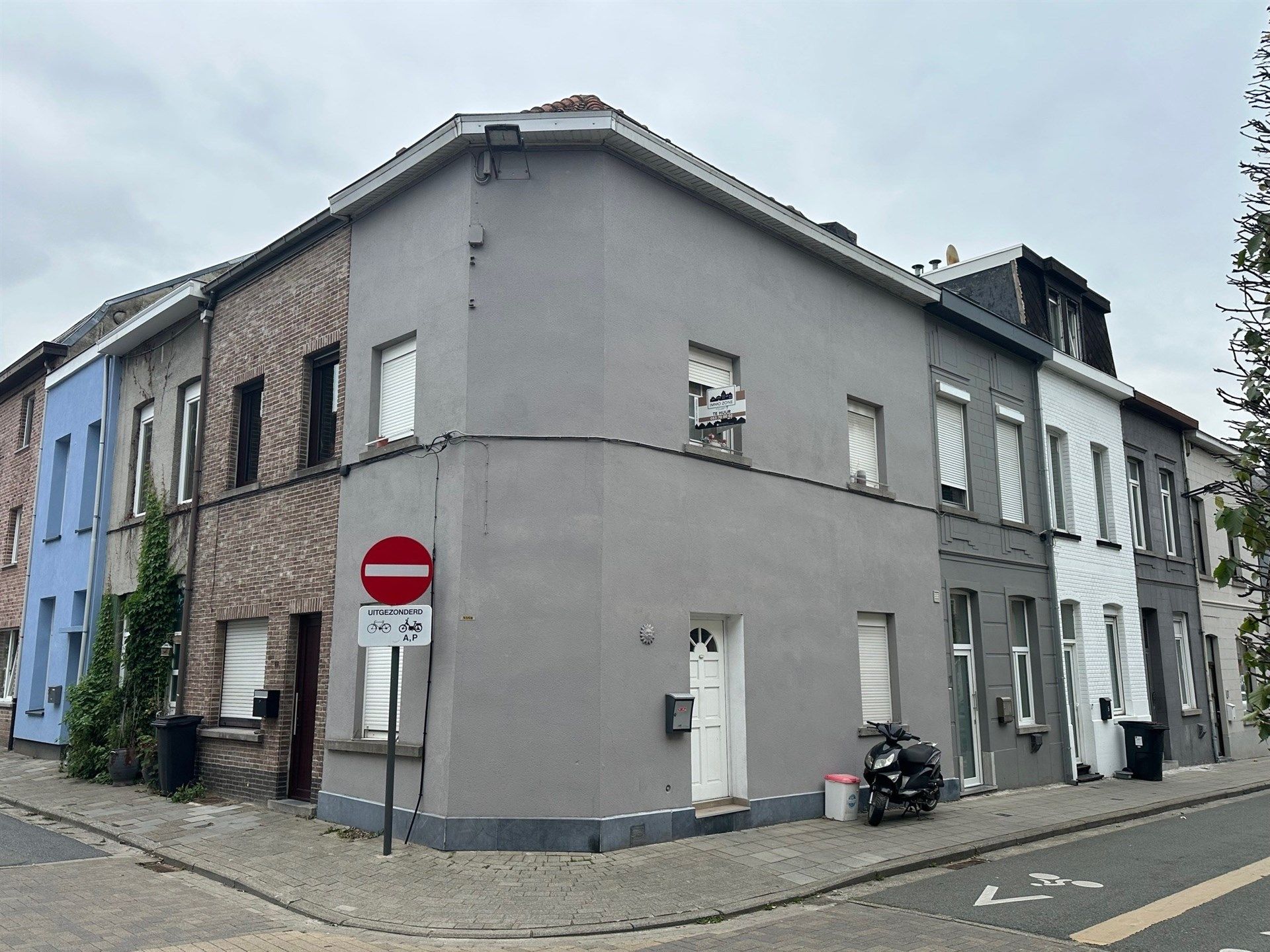 Stadswoning met 3 slaapkamers foto {{pictureIndex}}