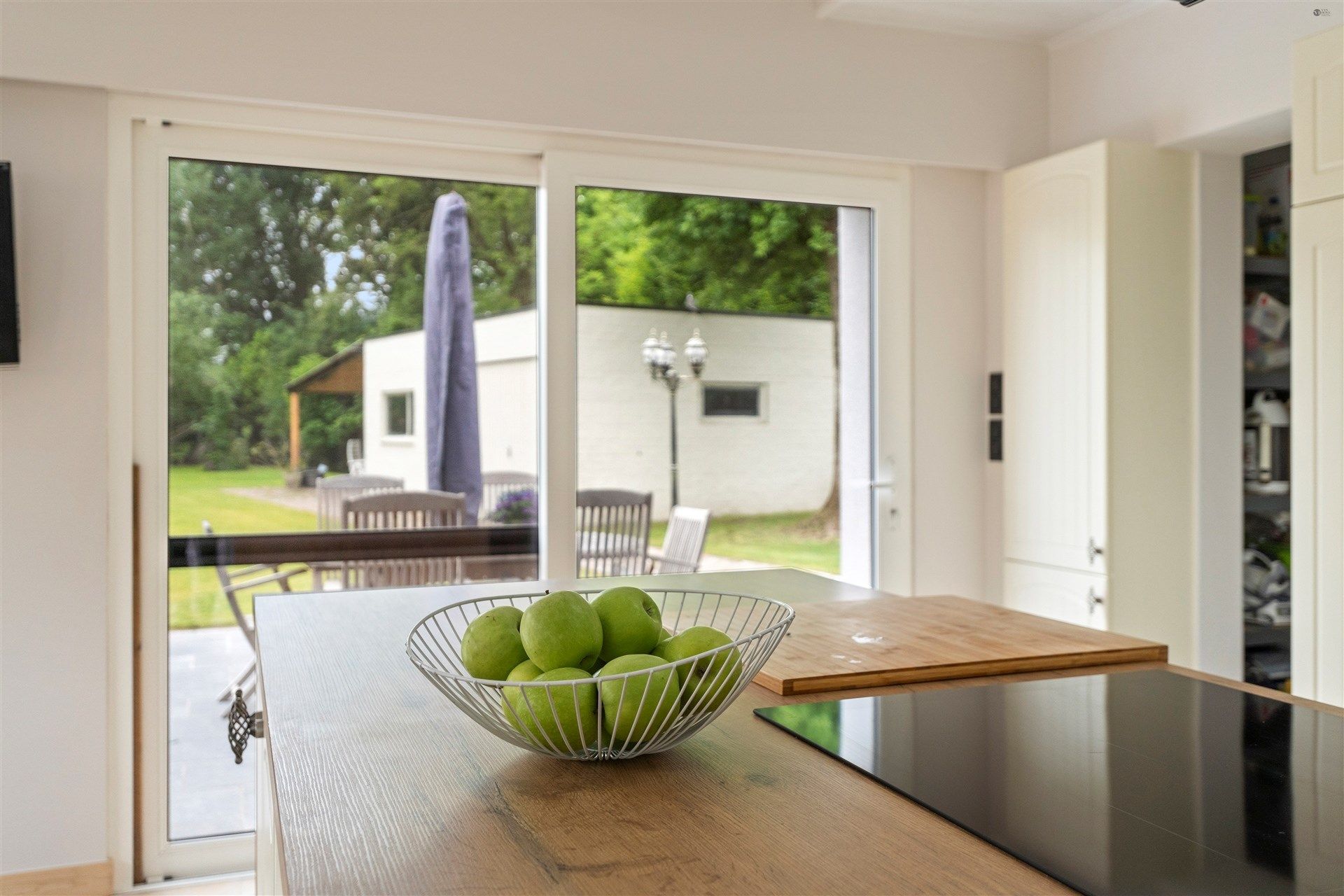 Open bebouwing met 5 slaapkamers op 2.561m² grond foto 11