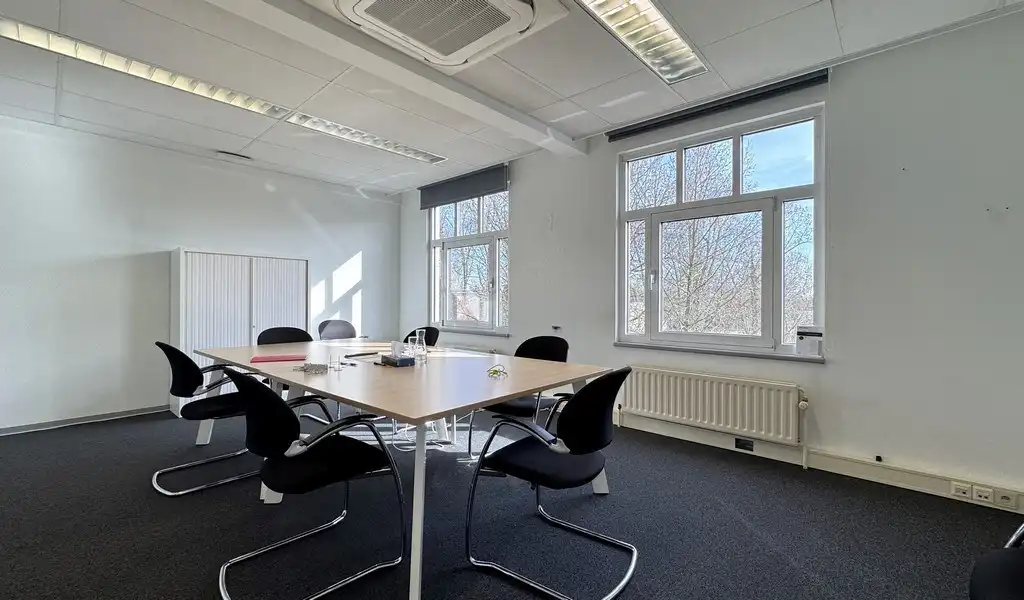 Full-service kantoor in BluePoint Business Center foto 17