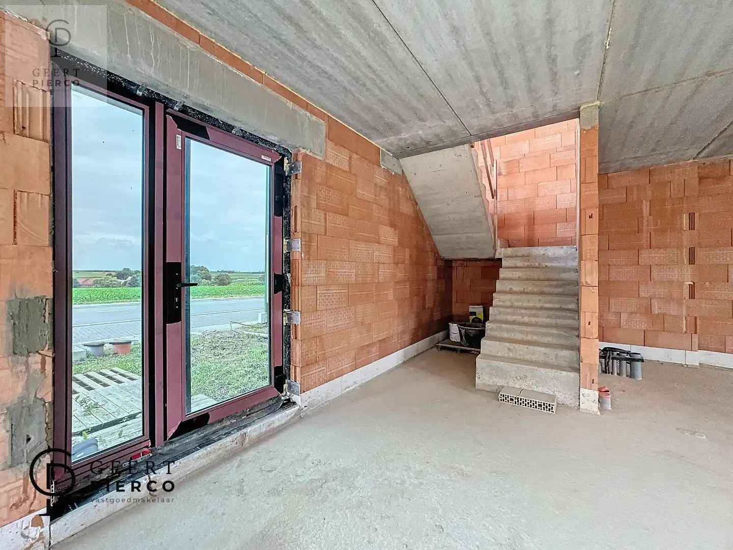 Knap handelspand op een centrale ligging foto 2