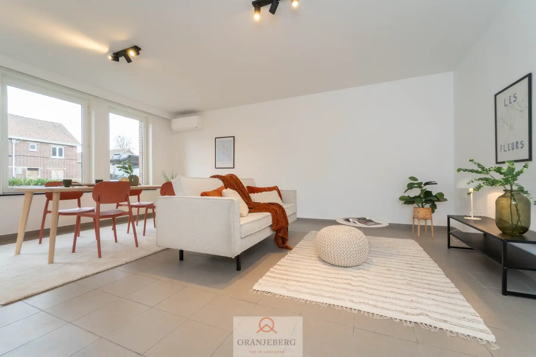 Lichtrijk gelijkvloers 2-slpk appartement met terras! foto 11