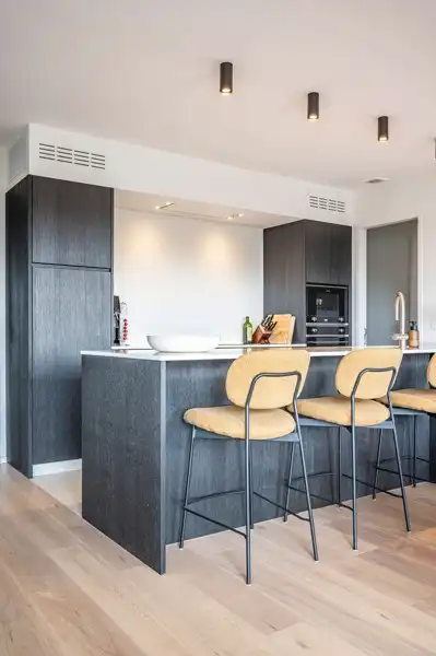 Prachtig afgewerkt appartement met ruim zonneterras én 2 slaapkamers in centrum Waregem TE KOOP! foto 9