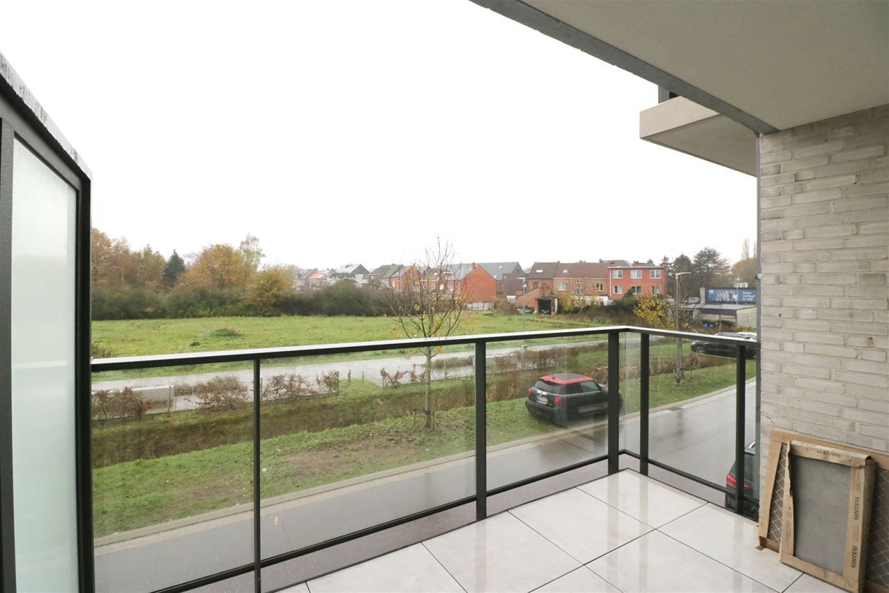 Nieuwbouwapp. met twee slpk, zuidterras op een gunstige ligging foto 12