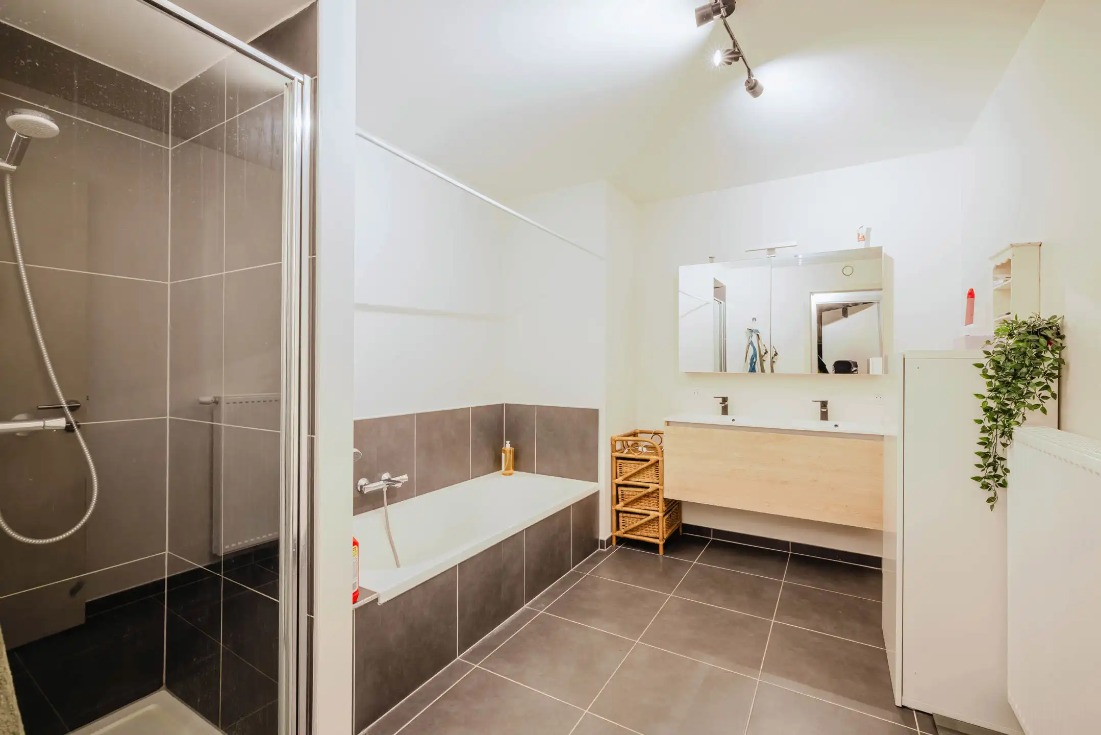 Lichtrijk appartement te koop in Oostakker foto 6